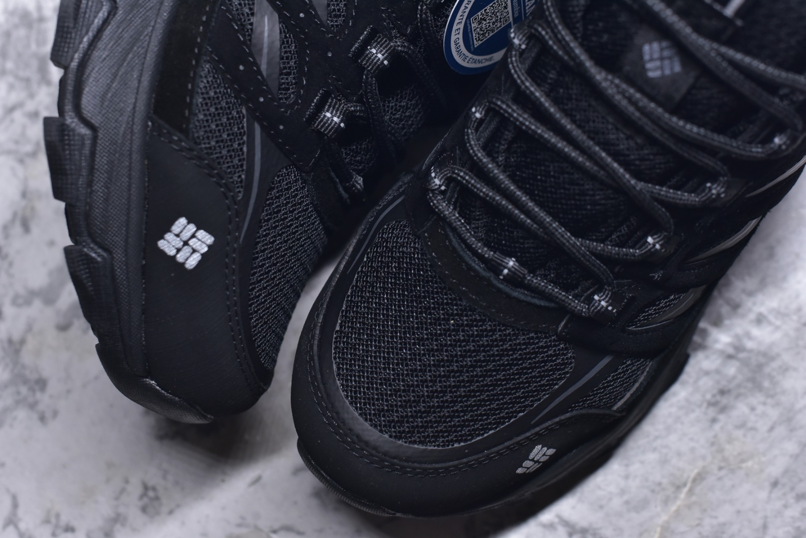 图片[8]-#Columbia 哥伦比亚户外登山鞋 休闲鞋户外越野徒步鞋 广东大厂品质 面料采用进口磨砂牛皮 鞋底采用Vibram黄金大底 专门为鞋底设计的橡胶以出色的耐磨性 良好的防滑性，均匀的质地获得了众多品牌的认可Columbia成立于1938年，源自美国俄勒 州波特兰市，是有着80年悠久历史的国际户外品牌。作为户外科技的先驱者，哥伦比亚倡导 “Tested Tough要玩就玩真的”品牌精神。实地测试文化作为其品牌基因，致力透过产品传递品牌精髓.Columbia执着于让消费者在户外得到专业的真实保护，可以更长时间地享受户外乐趣 货号： 99911622 尺码：40 41 42 43 44 45-选品中心