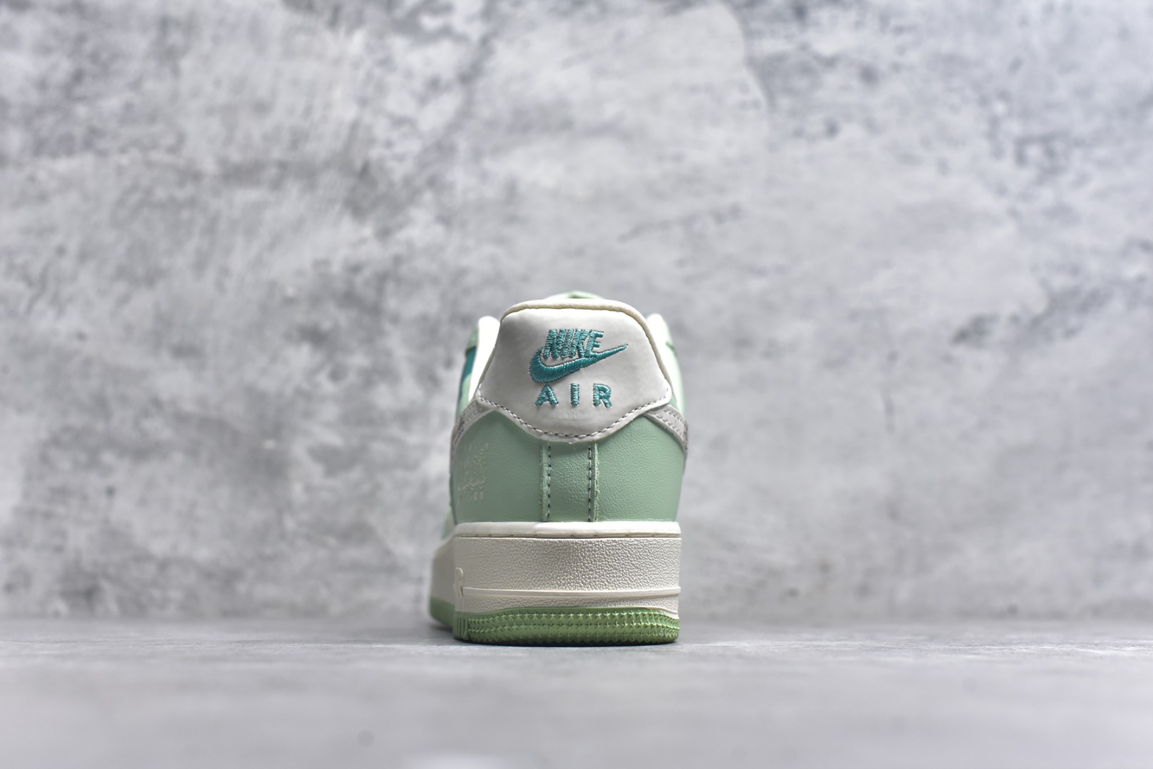 图片[5]-#Nike Air Force 1\’07 Low 米绿拉布布 空军一号低帮休闲板鞋 KB1688-007 #原楦头原纸板 原装鞋盒 定制五金配件 内置全掌气垫 原厂鞋底 尺码：36 36.5 37.5 38 38.5 39 40 40.5 41 42 42.5 43 44 44.5 45 9.D4-选品中心