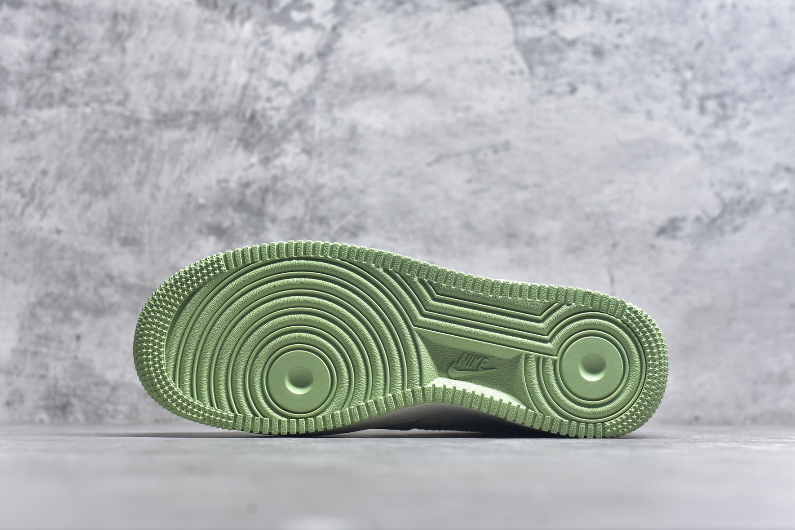 图片[6]-#Nike Air Force 1\’07 Low 米绿拉布布 空军一号低帮休闲板鞋 KB1688-007 #原楦头原纸板 原装鞋盒 定制五金配件 内置全掌气垫 原厂鞋底 尺码：36 36.5 37.5 38 38.5 39 40 40.5 41 42 42.5 43 44 44.5 45 9.D4-选品中心