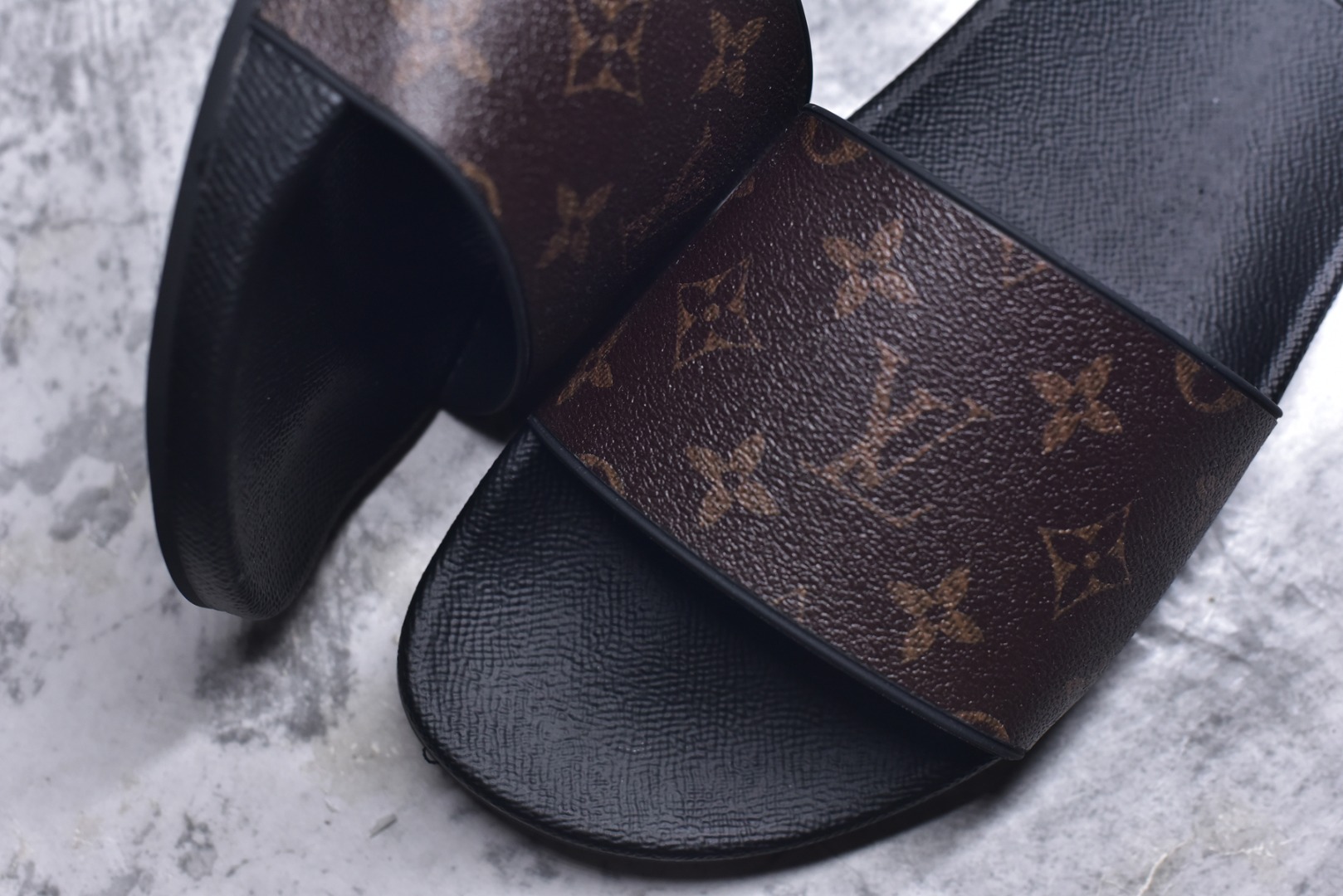 图片[8]-#经典压花系列传承Trainer设计 今年绝比小爆款系列 高端零售可主推款。 原版一比一开发 专柜正品以发售 平台开始预售已上架，大家放心选购 品质超赞👍 全鞋全真牛皮 私模独立开发原大底 市场独家 压花工艺 水洗牛仔和原版几乎接近一致 全套专柜一致包装。 尺码：39 40 41 42 43 44 45 46-选品中心