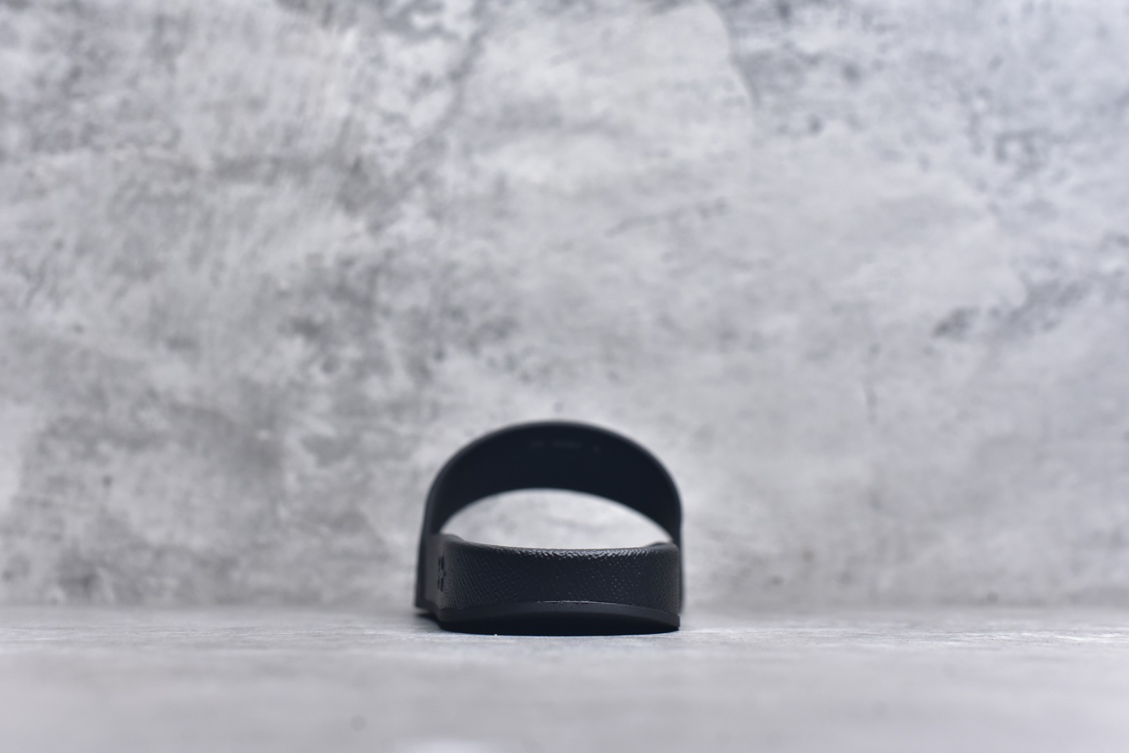 图片[5]-#经典压花系列传承Trainer设计 今年绝比小爆款系列 高端零售可主推款。 原版一比一开发 专柜正品以发售 平台开始预售已上架，大家放心选购 品质超赞👍 全鞋全真牛皮 私模独立开发原大底 市场独家 压花工艺 水洗牛仔和原版几乎接近一致 全套专柜一致包装。 尺码：39 40 41 42 43 44 45 46-选品中心