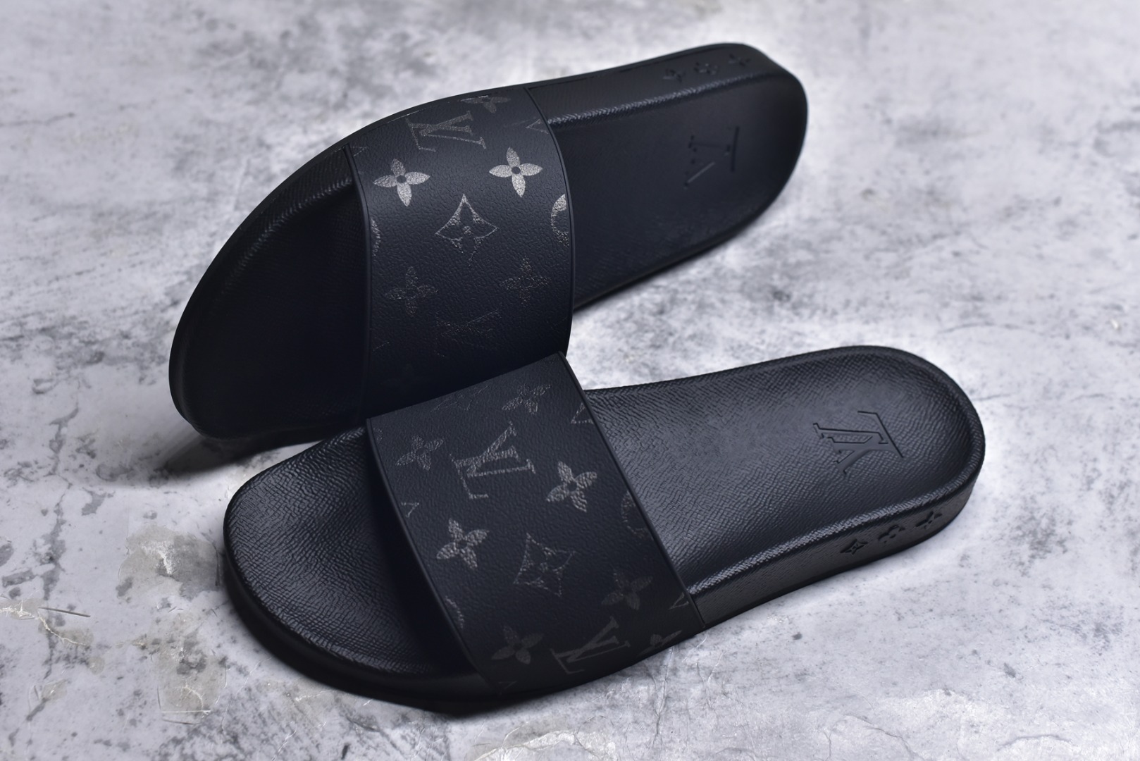 图片[7]-#经典压花系列传承Trainer设计 今年绝比小爆款系列 高端零售可主推款。 原版一比一开发 专柜正品以发售 平台开始预售已上架，大家放心选购 品质超赞👍 全鞋全真牛皮 私模独立开发原大底 市场独家 压花工艺 水洗牛仔和原版几乎接近一致 全套专柜一致包装。 尺码：39 40 41 42 43 44 45 46-选品中心