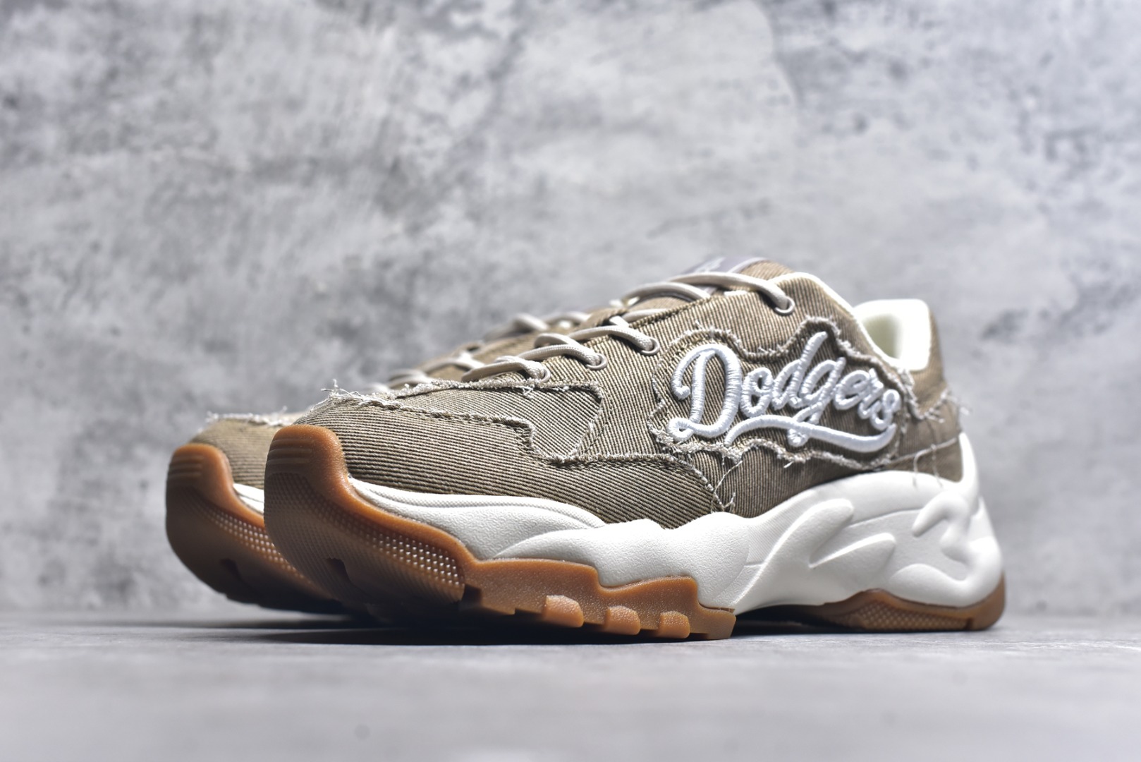 图片[2]-#NY MLB Bigball Chunky Vintage Cursive 纽约洋基队 增高厚底跑鞋 3ASHVT25N07BGS 尺码：35 36 36.5 37.5 38 38.5 39 40 40.5 41 42 42.5 43 44-选品中心