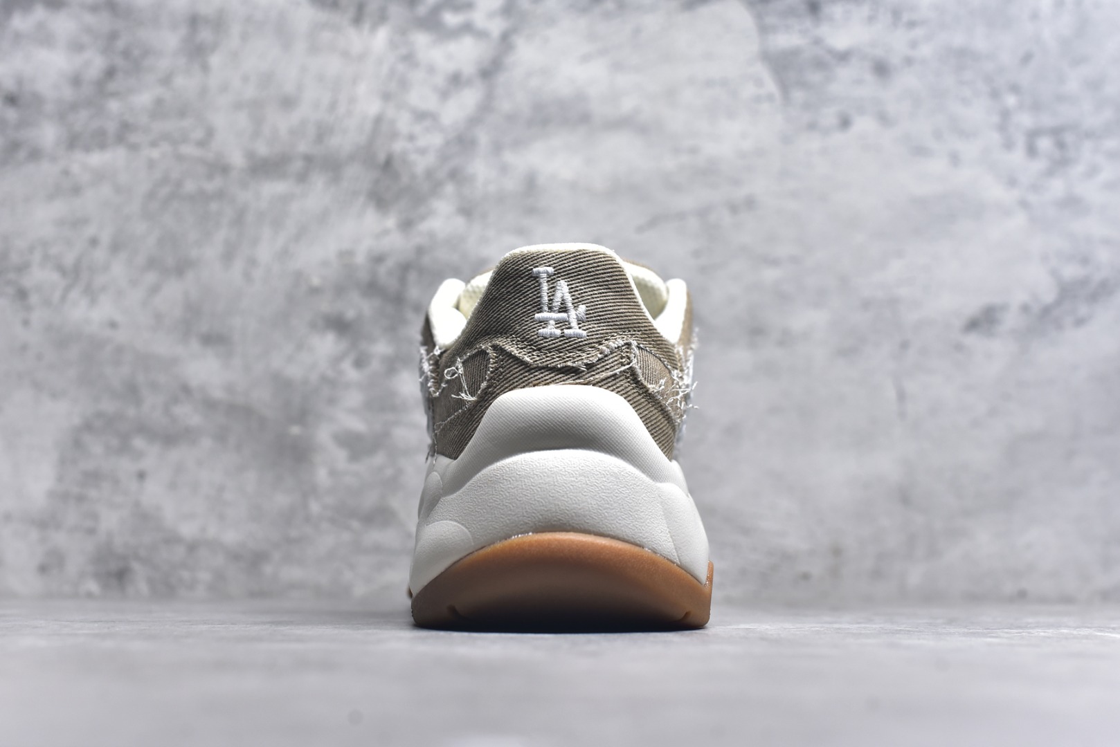 图片[5]-#NY MLB Bigball Chunky Vintage Cursive 纽约洋基队 增高厚底跑鞋 3ASHVT25N07BGS 尺码：35 36 36.5 37.5 38 38.5 39 40 40.5 41 42 42.5 43 44-选品中心