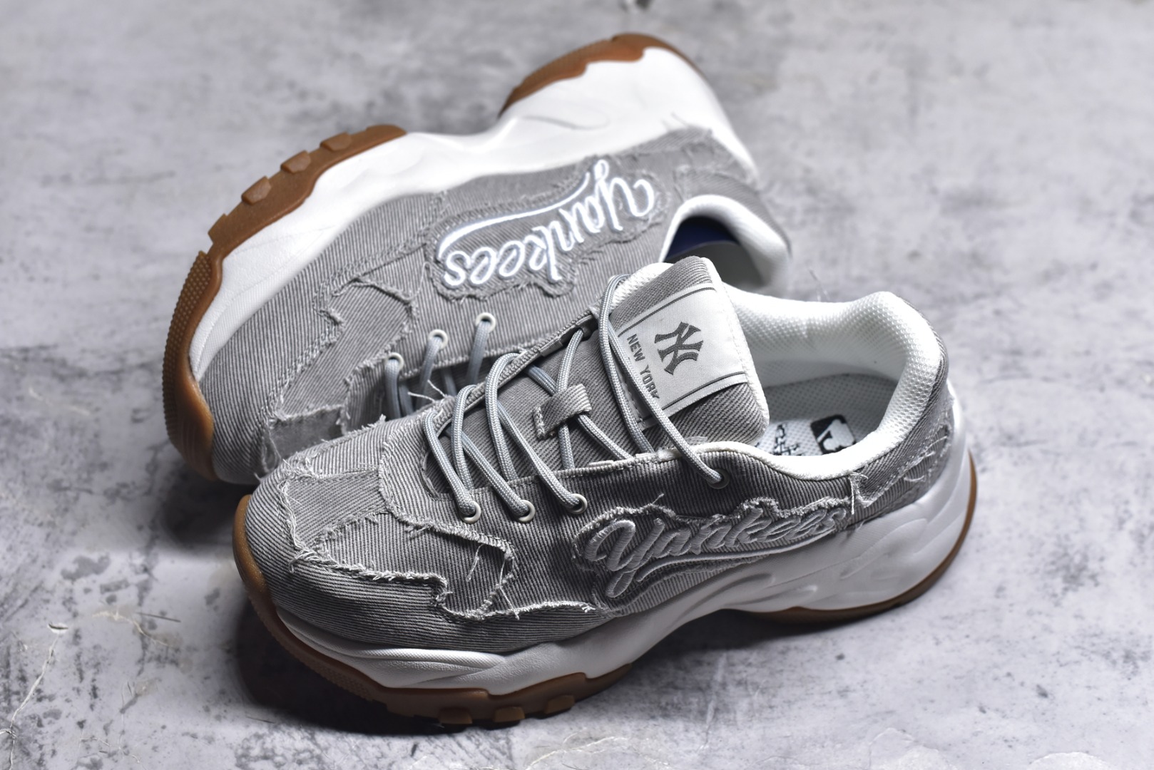 图片[7]-#NY MLB Bigball Chunky Vintage Cursive 纽约洋基队 增高厚底跑鞋 3ASHVT25N50GRL 尺码：35 36 36.5 37.5 38 38.5 39 40 40.5 41 42 42.5 43 44-选品中心