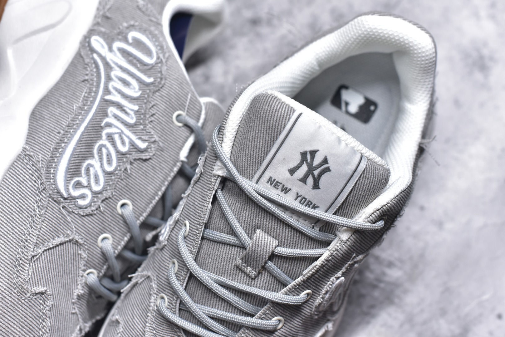 图片[9]-#NY MLB Bigball Chunky Vintage Cursive 纽约洋基队 增高厚底跑鞋 3ASHVT25N50GRL 尺码：35 36 36.5 37.5 38 38.5 39 40 40.5 41 42 42.5 43 44-选品中心