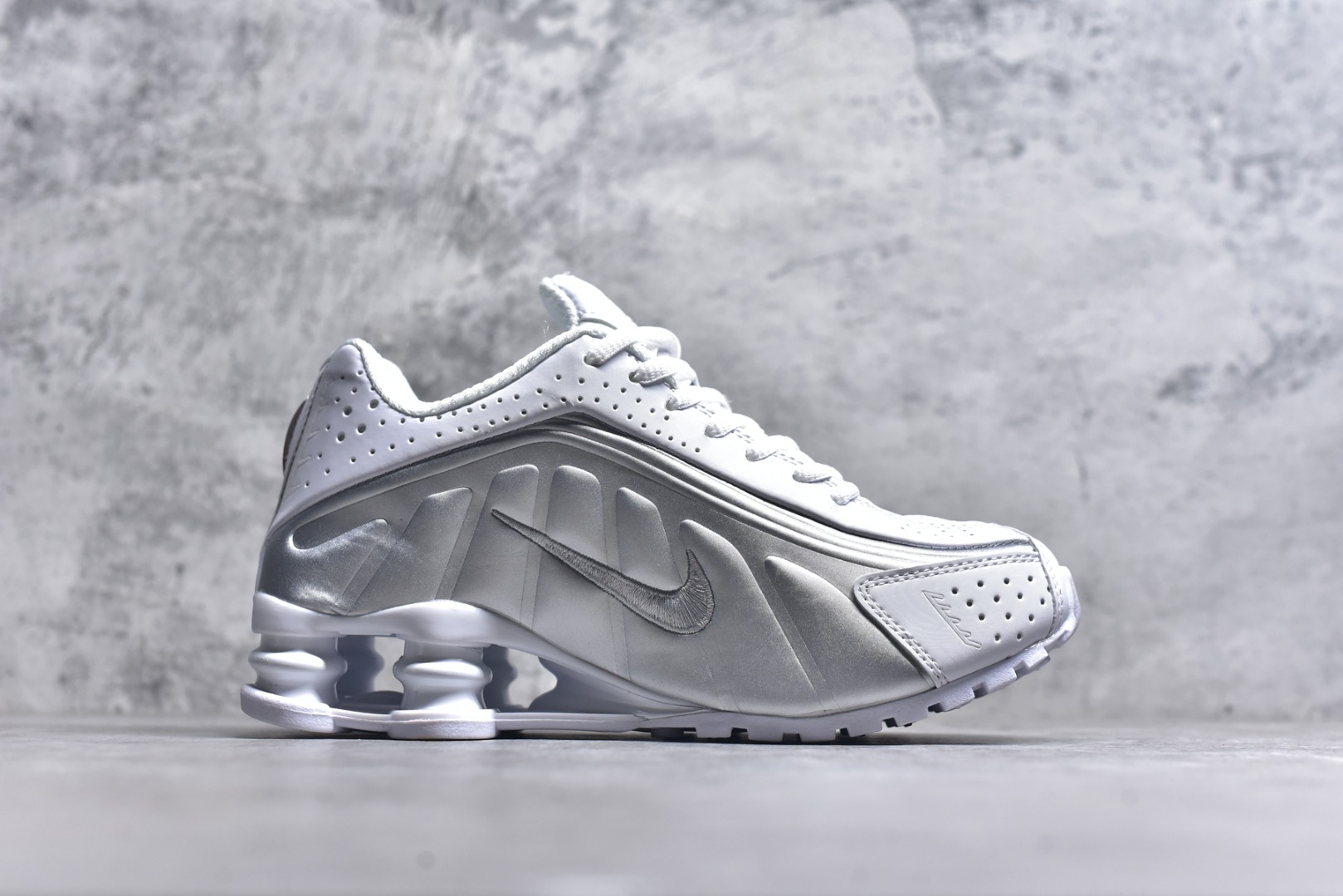 图片[3]-#Nike Shox R4 高科技专利气柱弹簧跑步鞋 子弹 文斯卡特 原厂材质 随意对比任何版本 货号：AR3565 101 尺码：36-45-选品中心