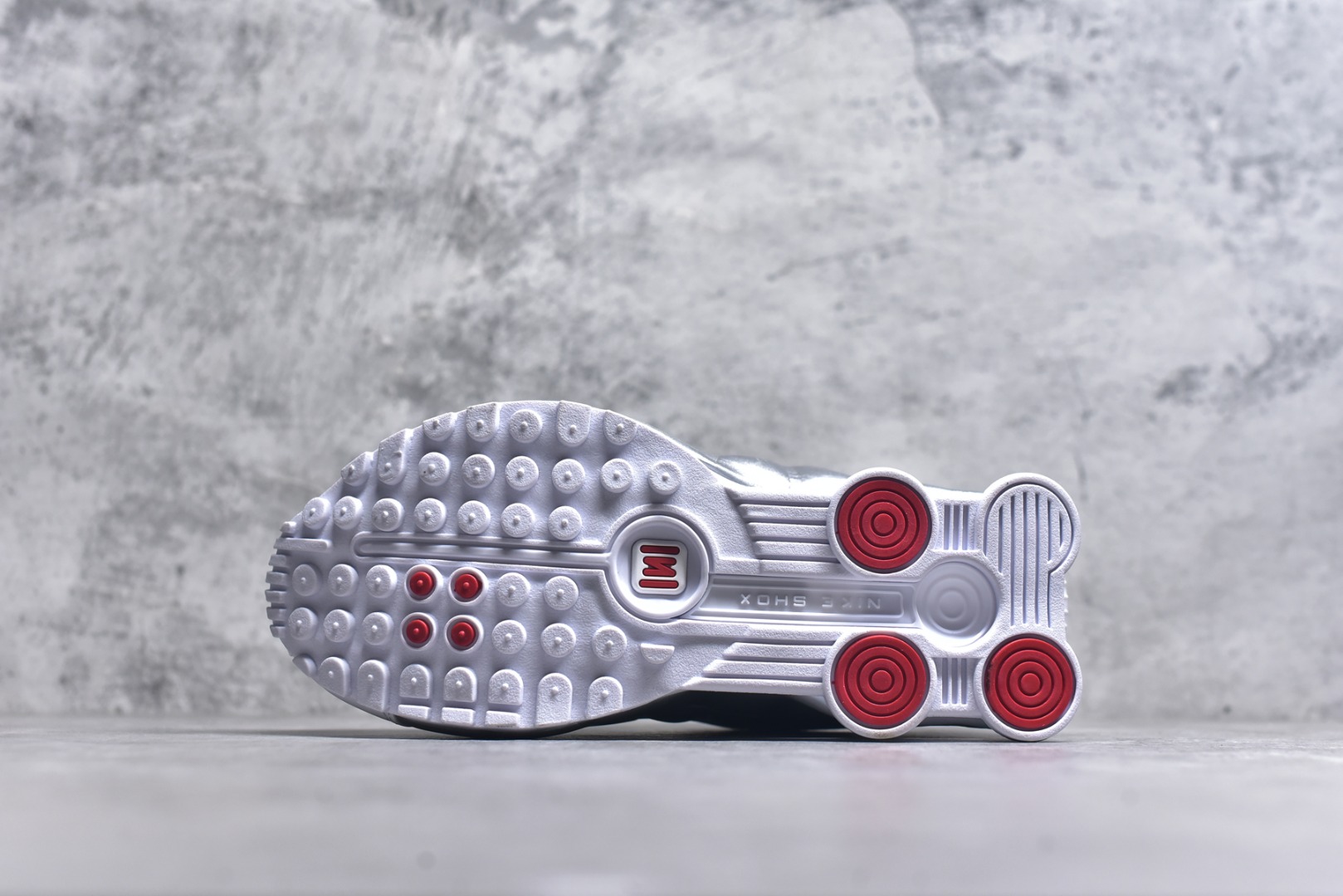 图片[6]-#Nike Shox R4 高科技专利气柱弹簧跑步鞋 子弹 文斯卡特 原厂材质 随意对比任何版本 货号：AR3565 101 尺码：36-45-选品中心