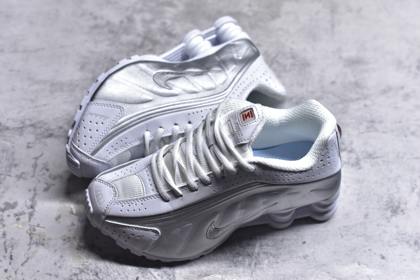 图片[7]-#Nike Shox R4 高科技专利气柱弹簧跑步鞋 子弹 文斯卡特 原厂材质 随意对比任何版本 货号：AR3565 101 尺码：36-45-选品中心