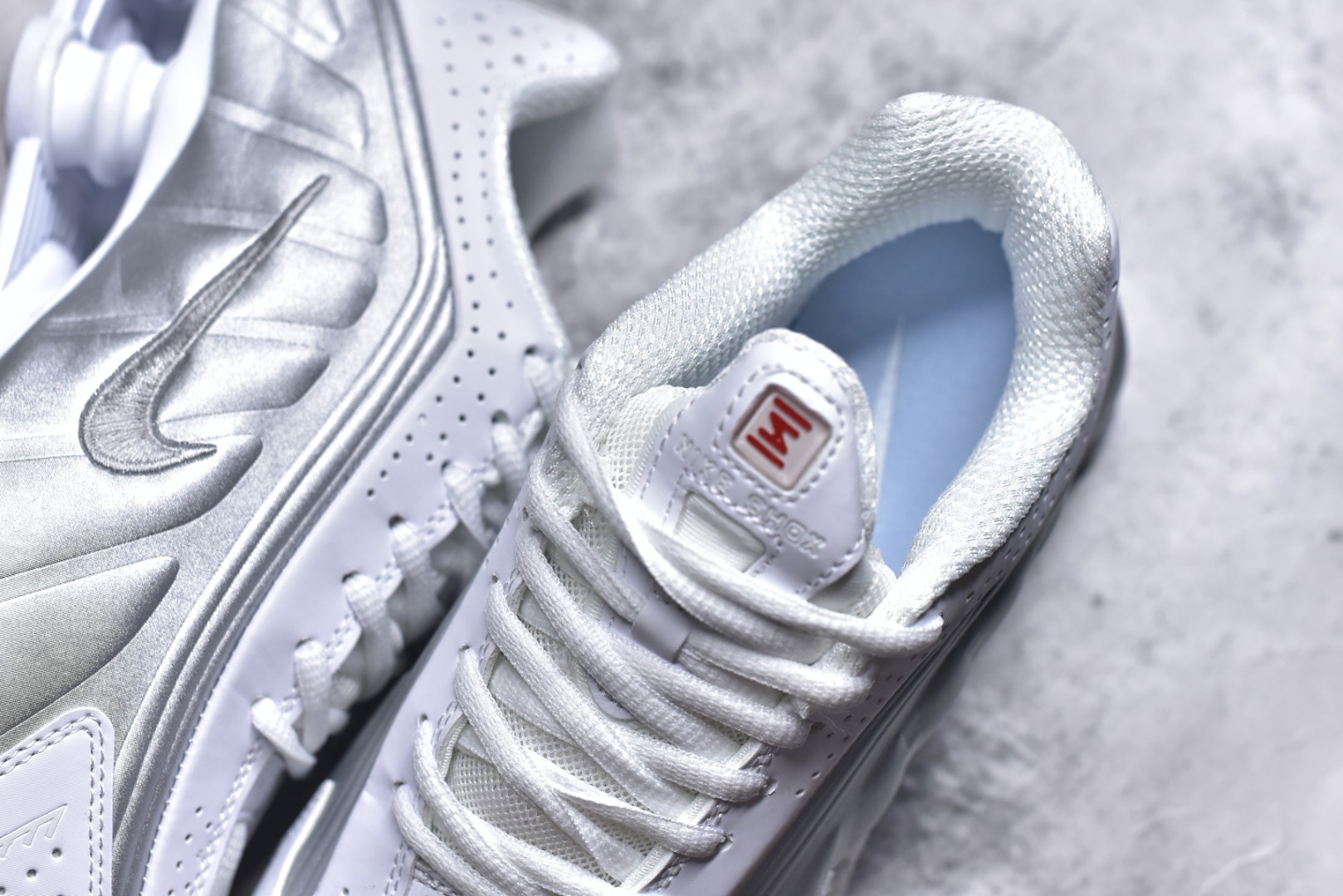 图片[9]-#Nike Shox R4 高科技专利气柱弹簧跑步鞋 子弹 文斯卡特 原厂材质 随意对比任何版本 货号：AR3565 101 尺码：36-45-选品中心