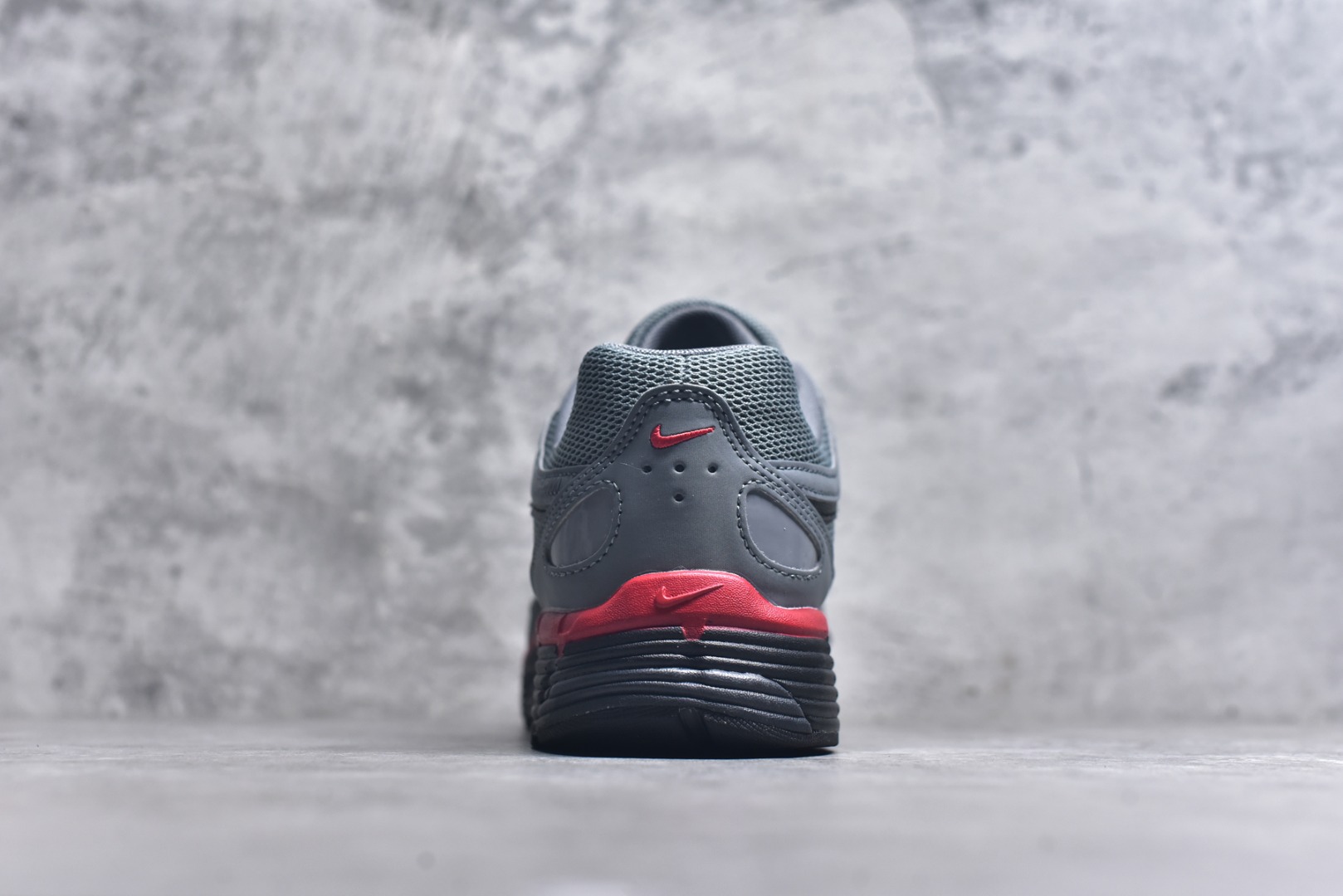 图片[5]-#NK P-6000 系列低帮复古老爹风休闲运动舒适慢跑鞋 IF6199-001 购入原鞋原装纸板楦头开发 独家私模四层组合大底 市场唯一正确版本 良心定价 新配色陆续出货 进口三文治网面 融合 Pegasus 过往运动鞋设计 助力 21 世纪早期跑步运动跃升时尚新高度 采用透气网眼布、运动风格线条和耐穿覆面 兼具吸睛外观和舒适感受 中底泡绵以田径赛道为灵感 打造厚实设计 缔造出众缓震性能 尺码：36 36.5 37.5 38 38.5 39 40 40.5 41 42 42.5 43 44 44.5 45-选品中心