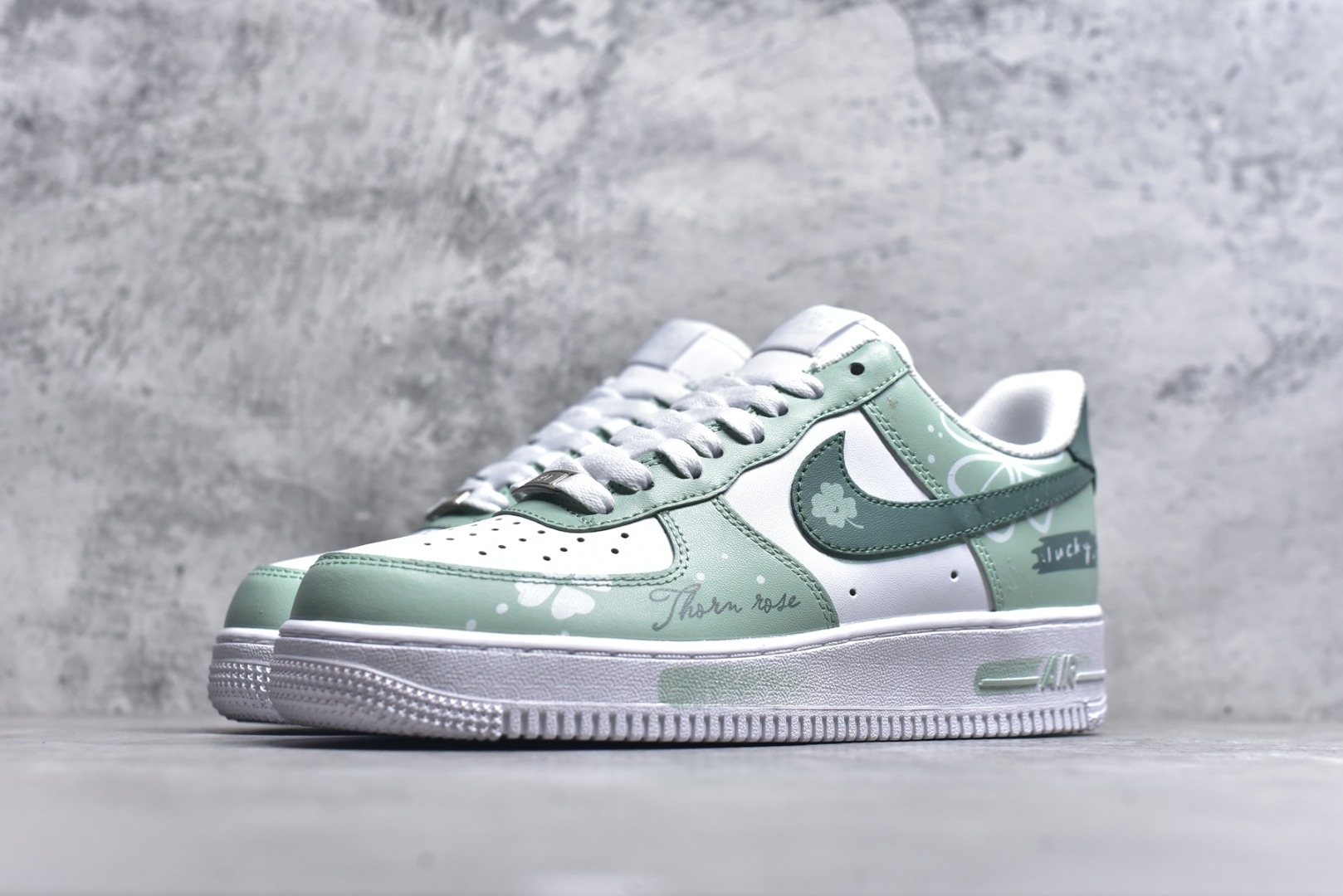 图片[2]-#Nike Air Force 1\’07 Low 幸运草 空军一号低帮休闲板鞋 ZH0316-098 #原楦头原纸板 原装鞋盒 定制五金配件 内置全掌气垫 原厂鞋底 尺码：36 36.5 37.5 38 38.5 39 40 40.5 41 42 42.5 43 44 44.5 45 9.D4-选品中心
