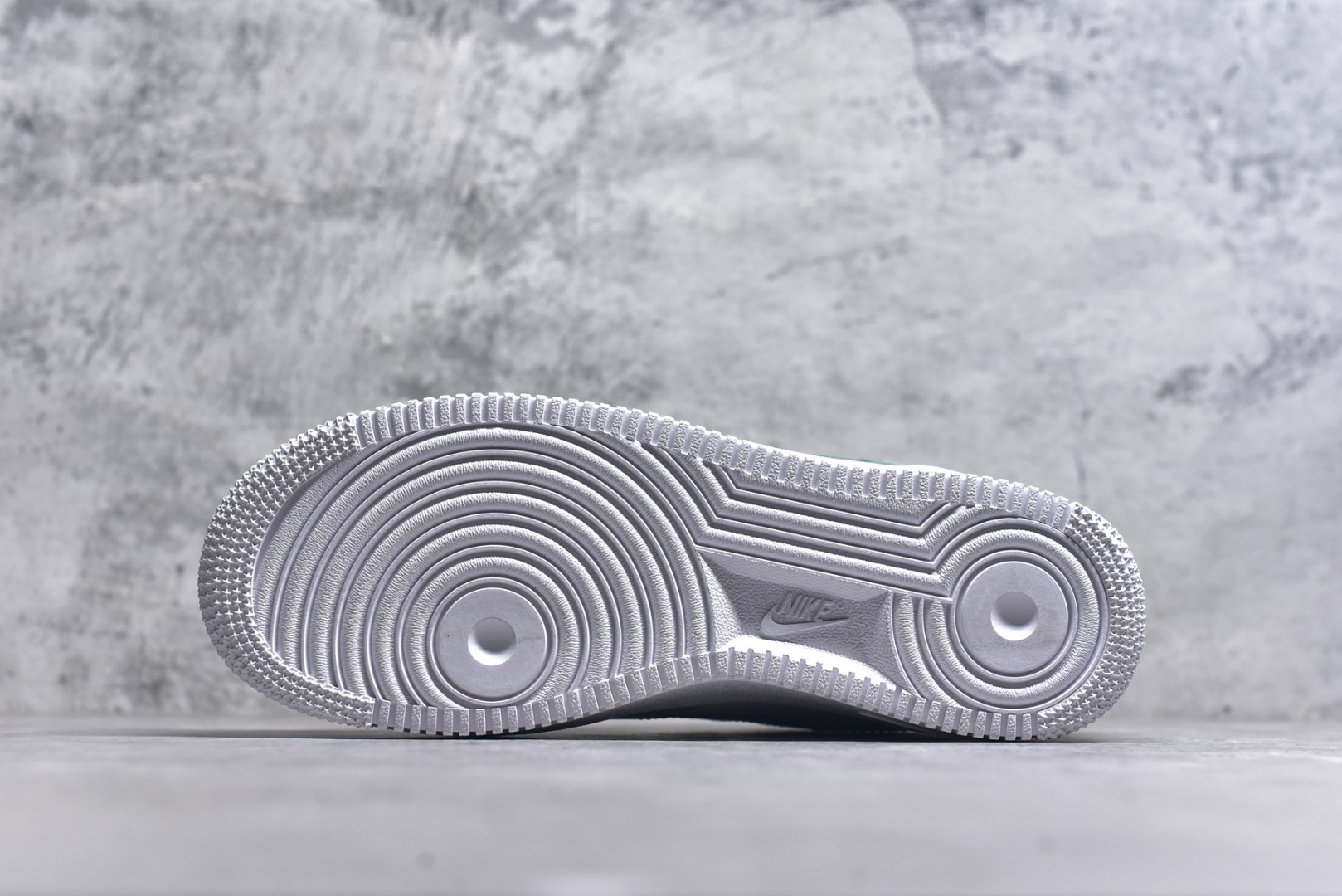 图片[6]-#Nike Air Force 1\’07 Low 幸运草 空军一号低帮休闲板鞋 ZH0316-098 #原楦头原纸板 原装鞋盒 定制五金配件 内置全掌气垫 原厂鞋底 尺码：36 36.5 37.5 38 38.5 39 40 40.5 41 42 42.5 43 44 44.5 45 9.D4-选品中心