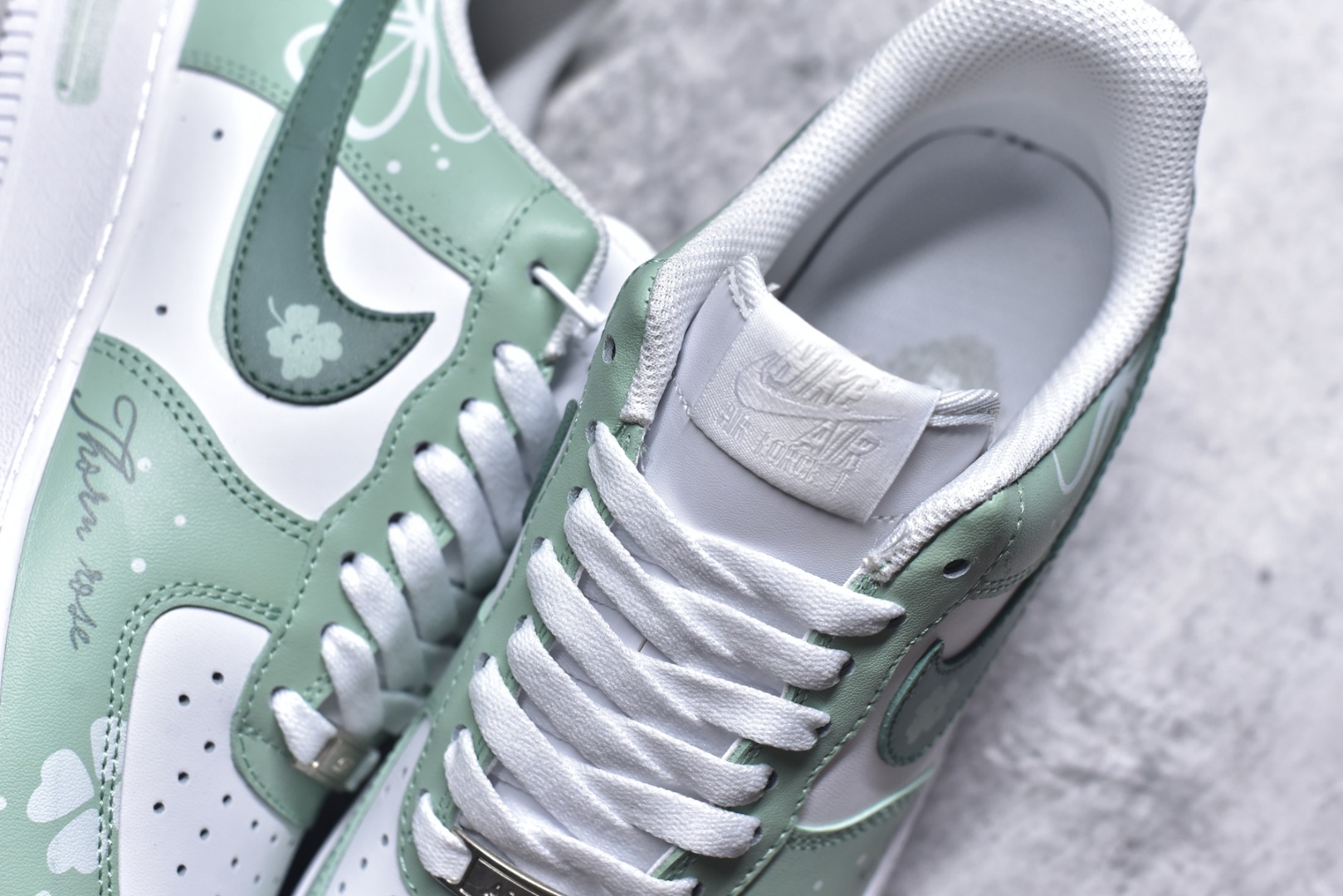 图片[9]-#Nike Air Force 1\’07 Low 幸运草 空军一号低帮休闲板鞋 ZH0316-098 #原楦头原纸板 原装鞋盒 定制五金配件 内置全掌气垫 原厂鞋底 尺码：36 36.5 37.5 38 38.5 39 40 40.5 41 42 42.5 43 44 44.5 45 9.D4-选品中心