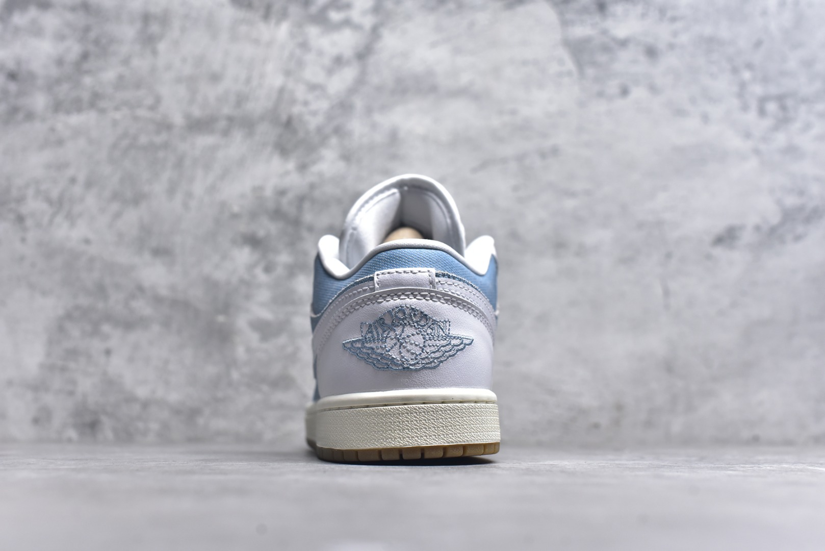 图片[5]-#Air Jordan 1 Low Denim ”Worn Blue“ 丹宁牛仔 低帮复古文化篮球鞋 #市售最高品质 原鞋开发 大厂代工流水线打造 公司货既视感 细节随意对比 货号：HQ2004-400 尺码：40 40.5 41 42 42.5 43 44 44.5 45 46-选品中心