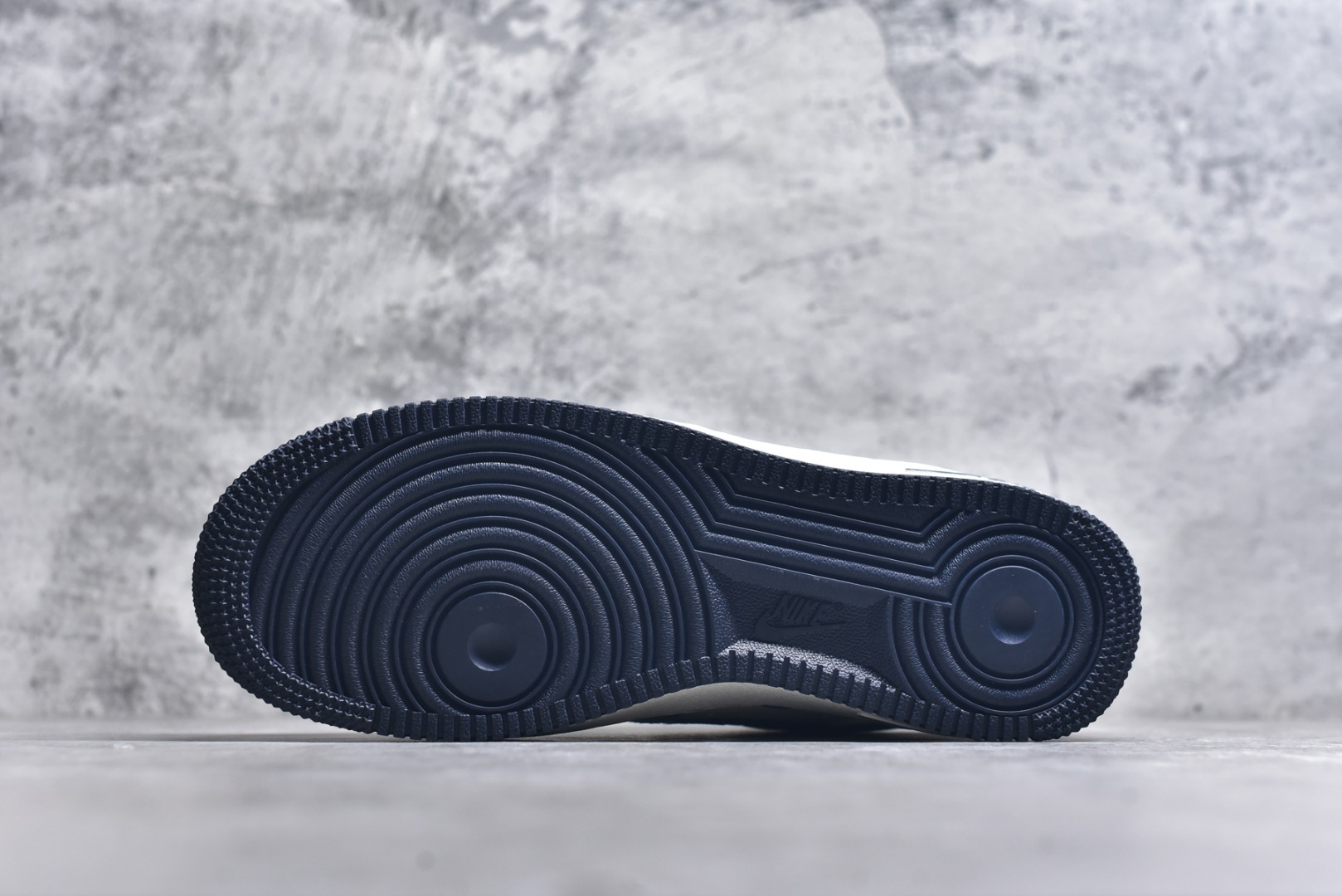 图片[6]-#Nike Air Force 1\’07 Low LV联名 拼接牛仔 空军一号低帮休闲板鞋 SC0601-556 #原楦头原纸板 原装鞋盒 定制五金配件 内置全掌气垫 原厂鞋底 尺码：36 36.5 37.5 38 38.5 39 40 40.5 41 42 42.5 43 44 44.5 45 9.D4-选品中心