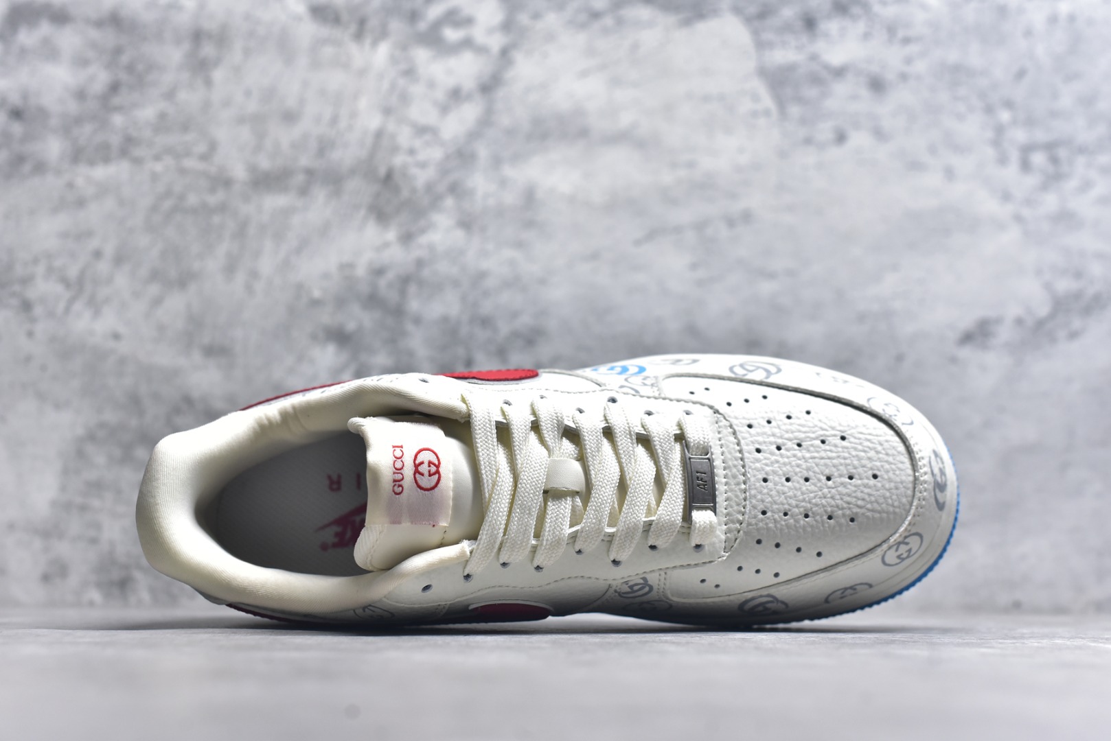 图片[4]-#Nike Air Force 1\’07 Low 古驰联名 白红蓝 空军一号低帮休闲板鞋 SC0601-572 #高级夜光效果 工艺难度大 原楦头原纸板 原装鞋盒 原厂鞋底 超高清洁度 细节完美 尺码：36 36.5 37.5 38 38.5 39 40 40.5 41 42 42.5 43 44 44.5 45 9.D4-选品中心