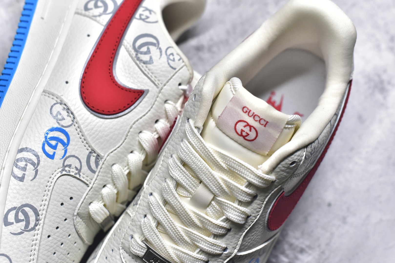 图片[9]-#Nike Air Force 1\’07 Low 古驰联名 白红蓝 空军一号低帮休闲板鞋 SC0601-572 #高级夜光效果 工艺难度大 原楦头原纸板 原装鞋盒 原厂鞋底 超高清洁度 细节完美 尺码：36 36.5 37.5 38 38.5 39 40 40.5 41 42 42.5 43 44 44.5 45 9.D4-选品中心