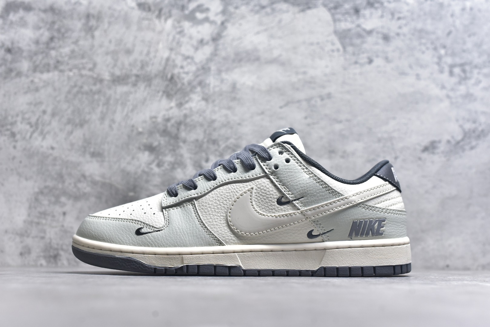 #Nike SB Dunk Low 耐克抹茶灰 周年高端定制 低帮休闲板鞋 JP1628-056 #定制鞋盒 大厂纯原品质出货 超高清洁度 皮料切割干净无任何毛边 细节完美 尺码：36 36.5 37.5 38 38.5 39 40 40.5 41 42 42.5 43 44 44.5 45 9.E5-选品中心