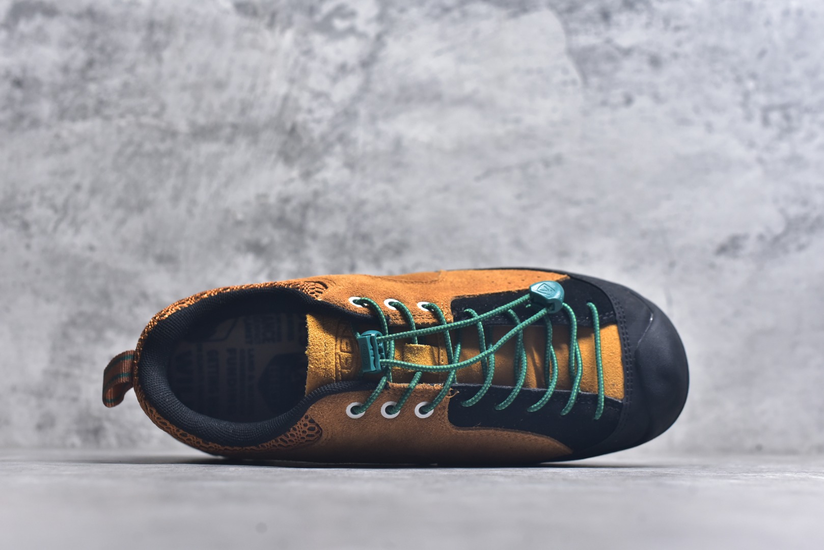 图片[4]-#Keen Jasper Rocks SP 美国人气户外品牌-科恩贾斯珀都市系列复古低帮系带户外风露营徒步登山运动训练鞋 原楦型开发纸版 采用固色翻毛皮鞋面材质 内嵌高密度EVA发泡缓震脚垫 外置一体式包裹防滑防剐蹭耐磨橡胶大底 向经典的90年代致敬 山系神级鞋履 尺码：35-46（含半码）-选品中心