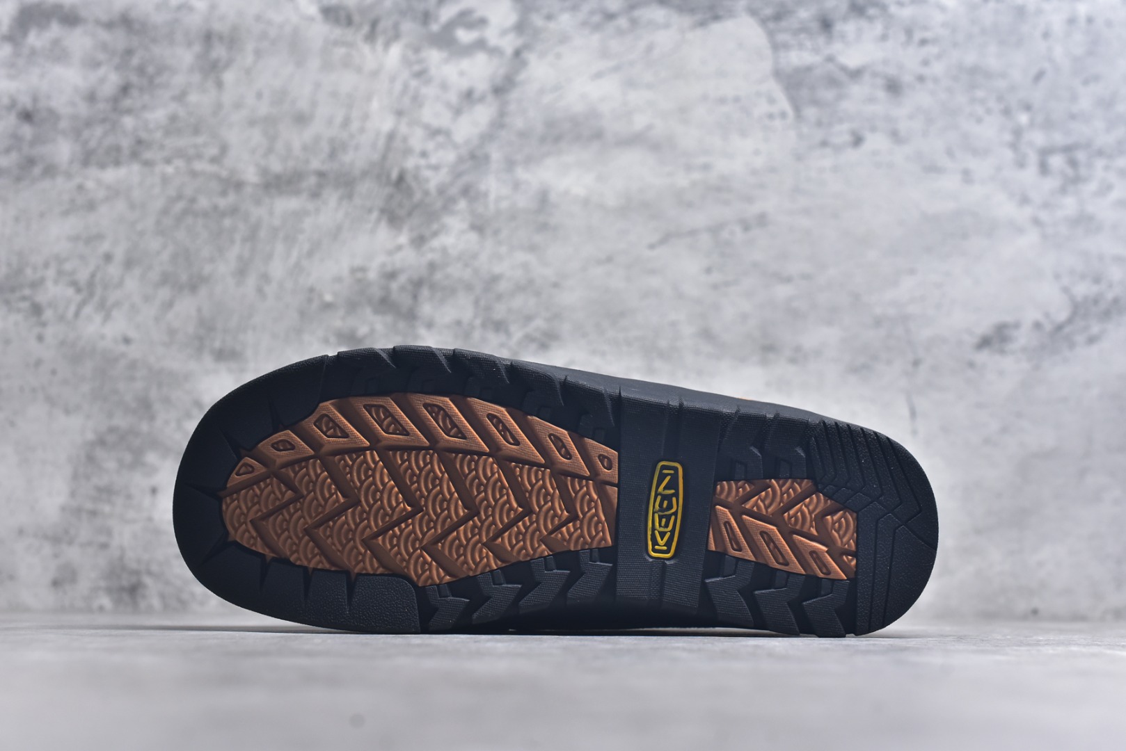 图片[6]-#Keen Jasper Rocks SP 美国人气户外品牌-科恩贾斯珀都市系列复古低帮系带户外风露营徒步登山运动训练鞋 原楦型开发纸版 采用固色翻毛皮鞋面材质 内嵌高密度EVA发泡缓震脚垫 外置一体式包裹防滑防剐蹭耐磨橡胶大底 向经典的90年代致敬 山系神级鞋履 尺码：35-46（含半码）-选品中心