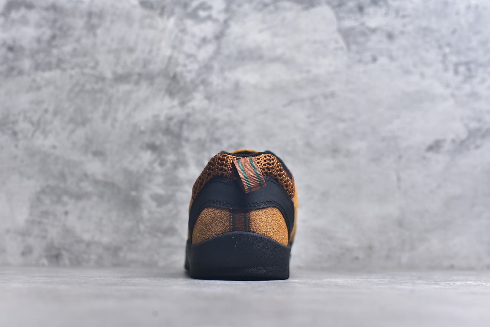 图片[5]-#Keen Jasper Rocks SP 美国人气户外品牌-科恩贾斯珀都市系列复古低帮系带户外风露营徒步登山运动训练鞋 原楦型开发纸版 采用固色翻毛皮鞋面材质 内嵌高密度EVA发泡缓震脚垫 外置一体式包裹防滑防剐蹭耐磨橡胶大底 向经典的90年代致敬 山系神级鞋履 尺码：35-46（含半码）-选品中心