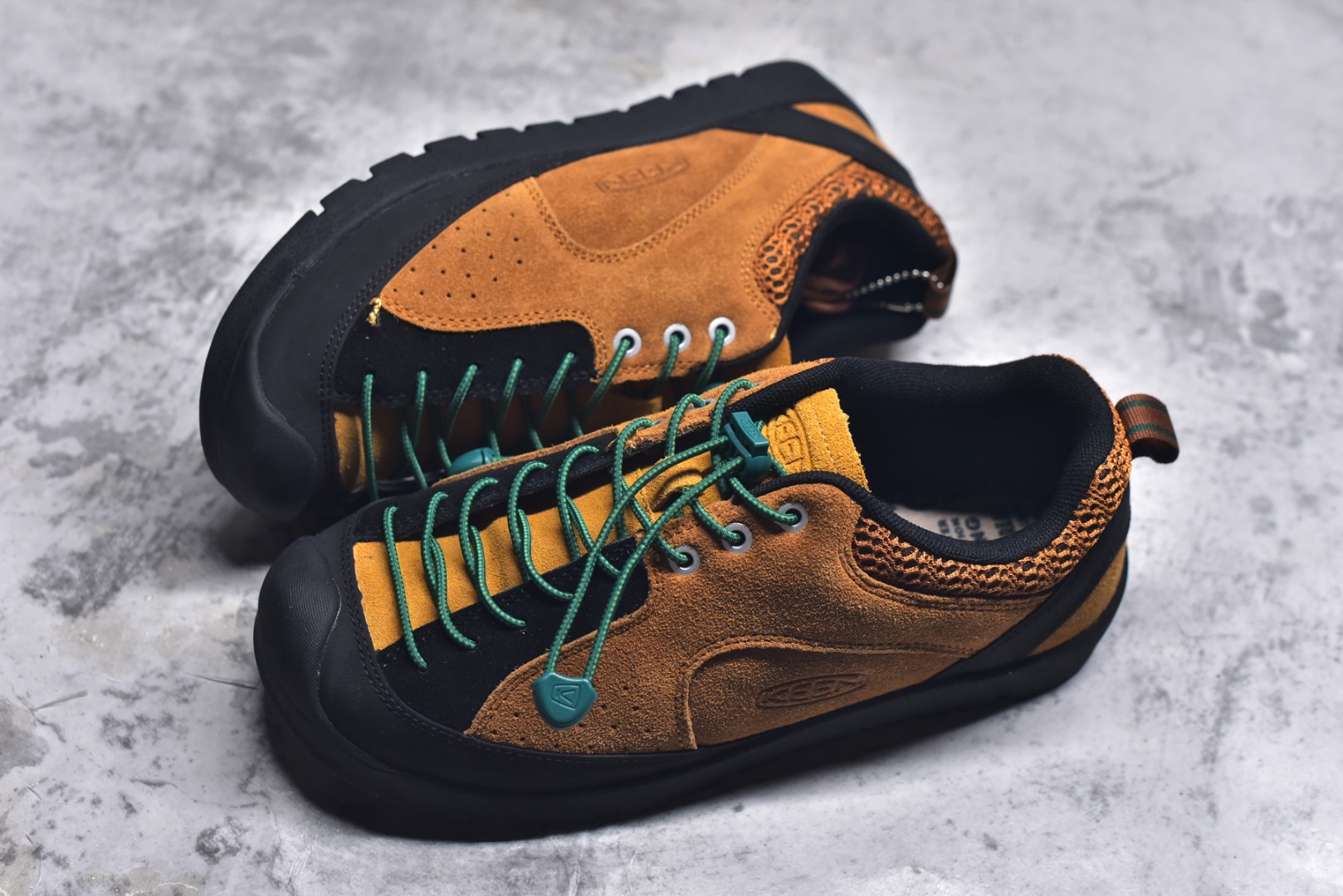 图片[7]-#Keen Jasper Rocks SP 美国人气户外品牌-科恩贾斯珀都市系列复古低帮系带户外风露营徒步登山运动训练鞋 原楦型开发纸版 采用固色翻毛皮鞋面材质 内嵌高密度EVA发泡缓震脚垫 外置一体式包裹防滑防剐蹭耐磨橡胶大底 向经典的90年代致敬 山系神级鞋履 尺码：35-46（含半码）-选品中心