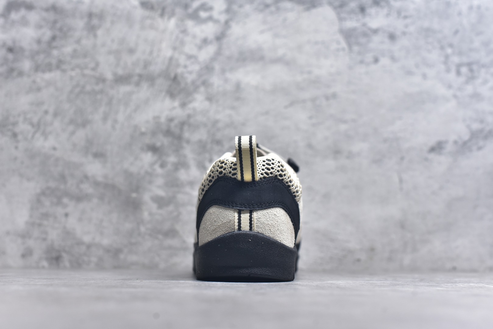 图片[5]-#Keen Jasper Rocks SP 美国人气户外品牌-科恩贾斯珀都市系列复古低帮系带户外风露营徒步登山运动训练鞋 原楦型开发纸版 采用固色翻毛皮鞋面材质 内嵌高密度EVA发泡缓震脚垫 外置一体式包裹防滑防剐蹭耐磨橡胶大底 向经典的90年代致敬 山系神级鞋履 尺码：35-46（含半码）-选品中心