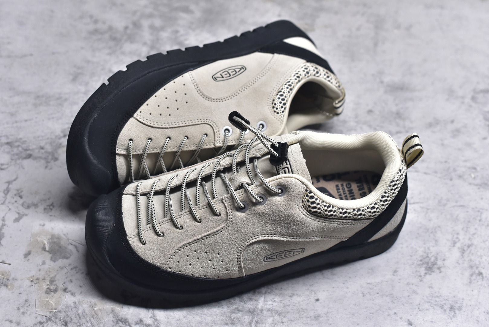 图片[7]-#Keen Jasper Rocks SP 美国人气户外品牌-科恩贾斯珀都市系列复古低帮系带户外风露营徒步登山运动训练鞋 原楦型开发纸版 采用固色翻毛皮鞋面材质 内嵌高密度EVA发泡缓震脚垫 外置一体式包裹防滑防剐蹭耐磨橡胶大底 向经典的90年代致敬 山系神级鞋履 尺码：35-46（含半码）-选品中心