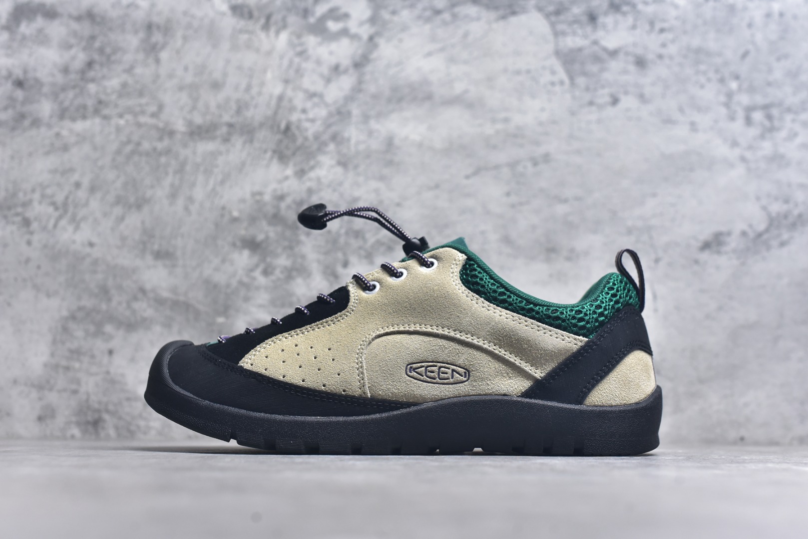 #Keen Jasper Rocks SP 美国人气户外品牌-科恩贾斯珀都市系列复古低帮系带户外风露营徒步登山运动训练鞋 原楦型开发纸版 采用固色翻毛皮鞋面材质 内嵌高密度EVA发泡缓震脚垫 外置一体式包裹防滑防剐蹭耐磨橡胶大底 向经典的90年代致敬 山系神级鞋履 尺码：35-46（含半码）-选品中心