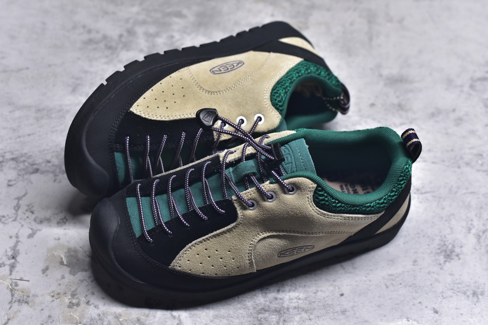 图片[7]-#Keen Jasper Rocks SP 美国人气户外品牌-科恩贾斯珀都市系列复古低帮系带户外风露营徒步登山运动训练鞋 原楦型开发纸版 采用固色翻毛皮鞋面材质 内嵌高密度EVA发泡缓震脚垫 外置一体式包裹防滑防剐蹭耐磨橡胶大底 向经典的90年代致敬 山系神级鞋履 尺码：35-46（含半码）-选品中心