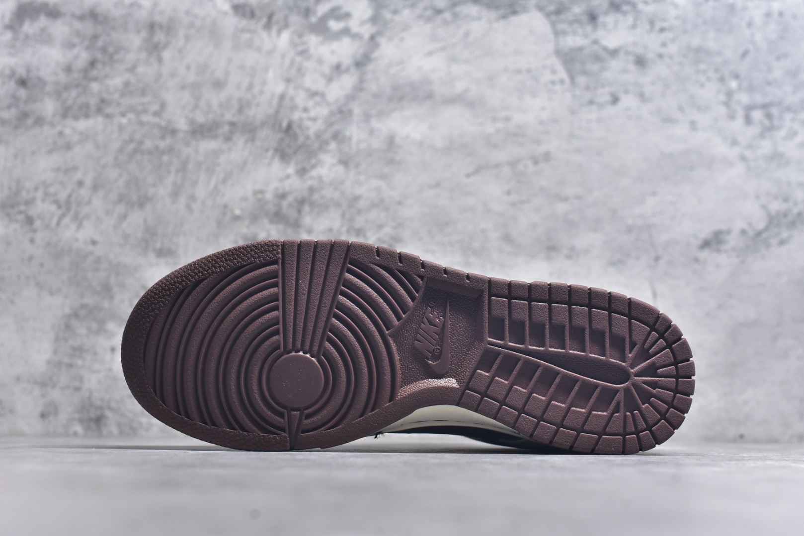 图片[6]-#海外爆款限量发售！Nike SB Dunk Low“ 棕拉布布” 周年高端定制 低帮休闲板鞋 定制鞋盒 大厂纯原品质出货 超高清洁度 皮料切割干净无任何毛边 细节完美 货号：SR2025-007 尺码：36 36.5 37.5 38 38.5 39 40 40.5 41 42 42.5 43 44 44.5 45-选品中心