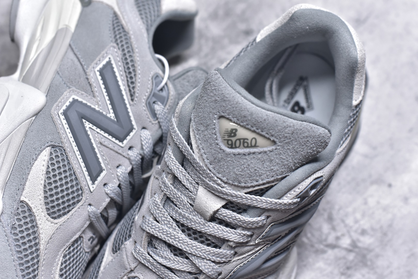图片[9]-#New Balance NB9060 联名款 复古休闲运动慢跑鞋 U9060ERD #鞋款灵感源自设计师本人对夏日的怀日回忆。鞋面大身由空间双格及磨砂鞋面拼接而生，配以柔和、温暖的粉橘色调，夏日氛围拉满 #采用大面积网眼以及麂皮材质覆盖鞋身，还原经典气质。搭载ABZORB避震科技，由泡沫聚酯制成，上脚可以有效减少由鞋底反弹对身体及双腿的冲击力 尺码：36 37 37.5 38 38.5 39 40 40.5 41 42 42.5 43 44 44.5 45 46.5 3.D4-选品中心
