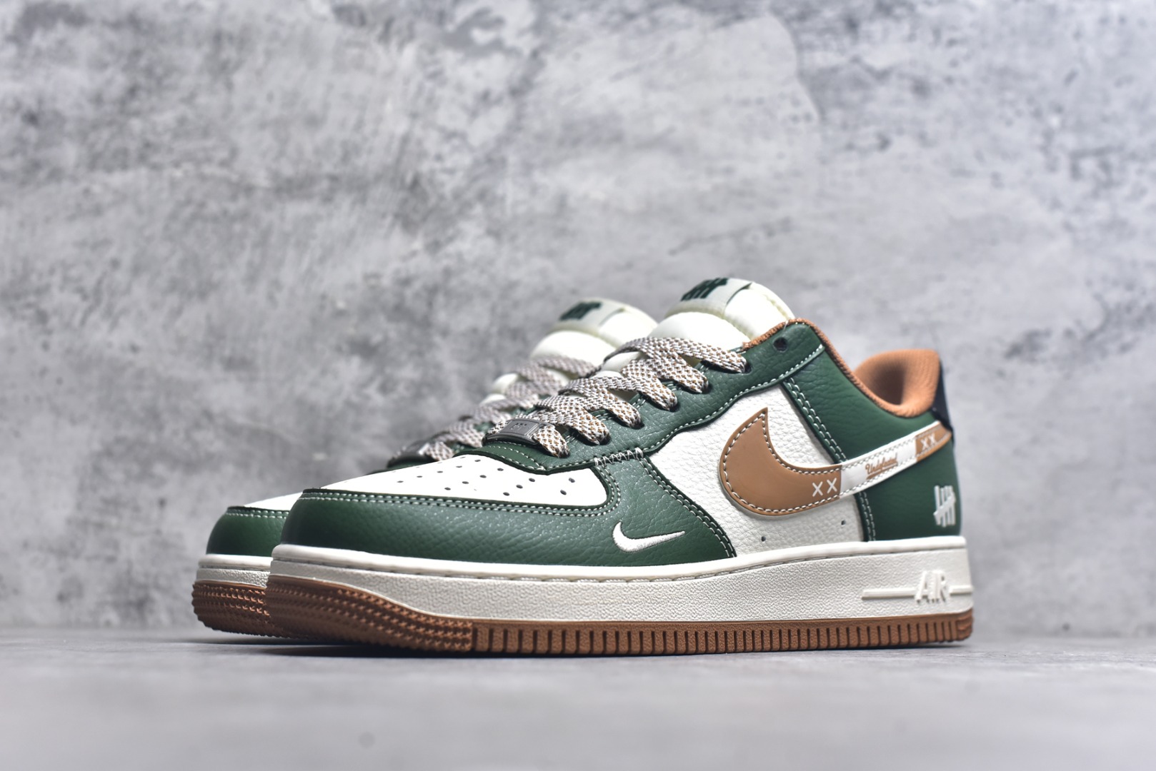 图片[2]-#Nike Air Force 1\’07 Low UN联名 草绿拼接生胶 空军一号低帮休闲板鞋 JP8028-006 #原楦头原纸板 原装鞋盒 定制五金配件 内置全掌气垫 原厂鞋底 尺码：36 36.5 37.5 38 38.5 39 40 40.5 41 42 42.5 43 44 44.5 45 9.D4-选品中心