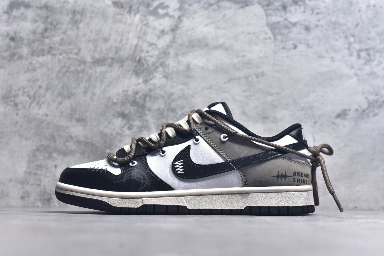 #Nike SB Dunk Low \