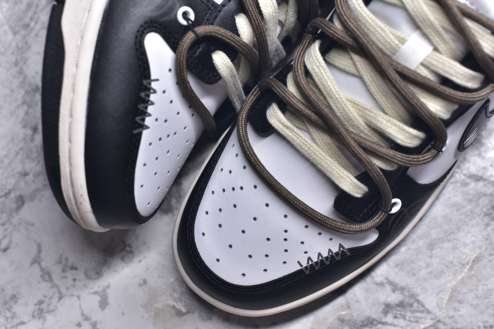 图片[8]-#Nike SB Dunk Low \”Just Do It\” 绑带 周年高端定制 低帮休闲板鞋 DD1503-101 #定制鞋盒 超高清洁度 皮料切割干净无任何毛边 细节完美 尺码：40 40.5 41 42 42.5 43 44 44.5 45 46 9.E5-选品中心