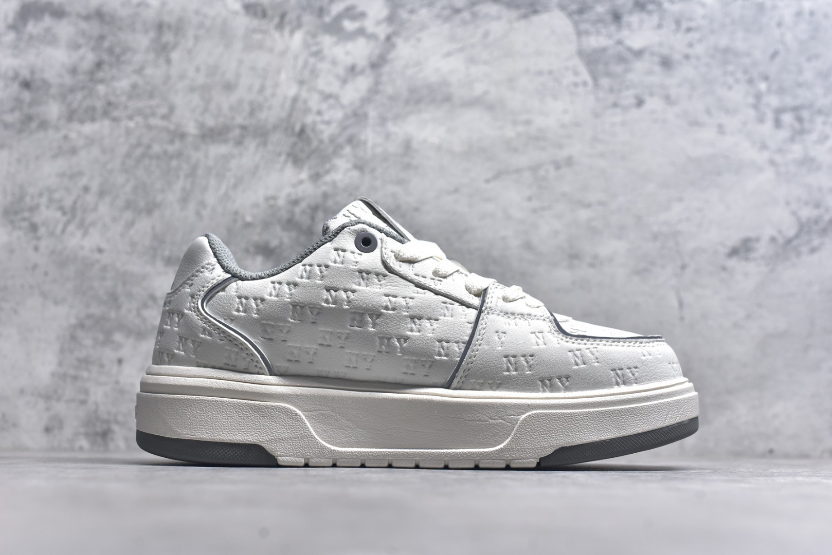 图片[3]-#NY MLB Bigball Chunky Embo Monogram 纽约洋基队 增高厚底休闲板鞋 3ASXE035N50GRS 尺码：35 36 36.5 37.5 38 38.5 39 40 40.5 41 42 42.5 43 44 3.C3-选品中心