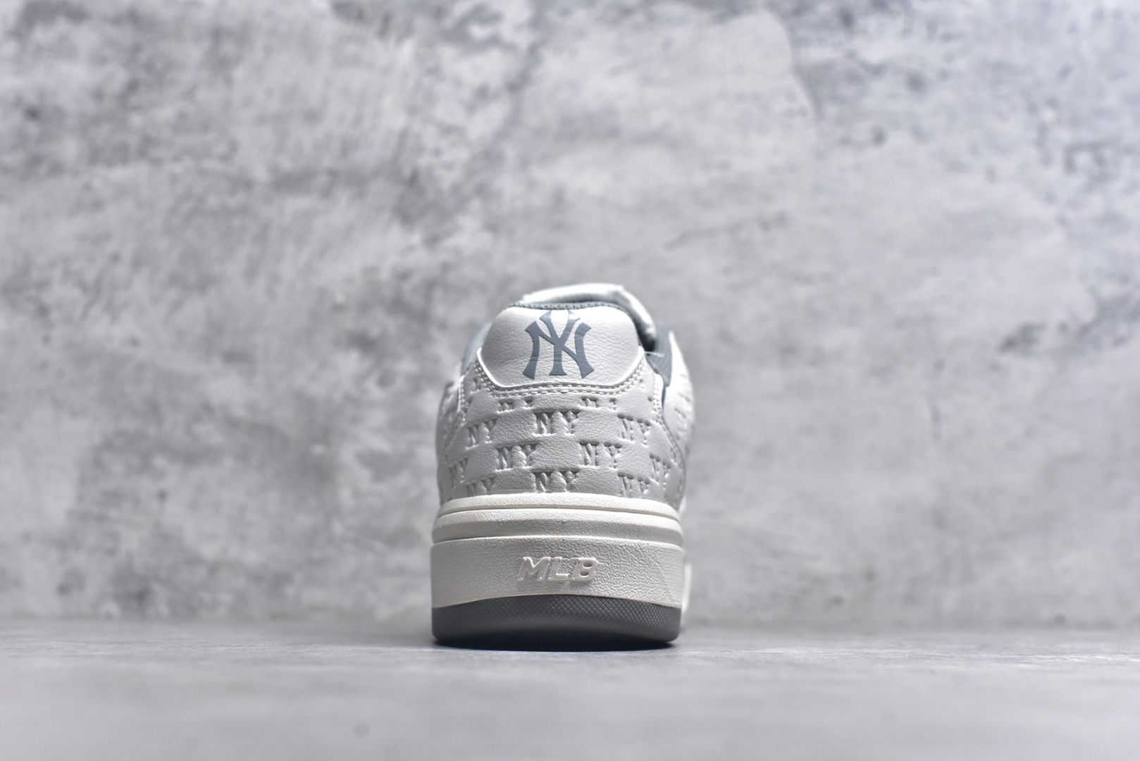 图片[5]-#NY MLB Bigball Chunky Embo Monogram 纽约洋基队 增高厚底休闲板鞋 3ASXE035N50GRS 尺码：35 36 36.5 37.5 38 38.5 39 40 40.5 41 42 42.5 43 44 3.C3-选品中心