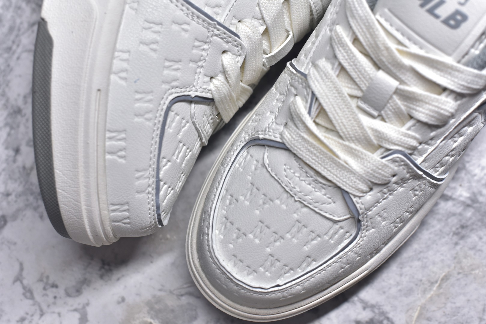 图片[8]-#NY MLB Bigball Chunky Embo Monogram 纽约洋基队 增高厚底休闲板鞋 3ASXE035N50GRS 尺码：35 36 36.5 37.5 38 38.5 39 40 40.5 41 42 42.5 43 44 3.C3-选品中心