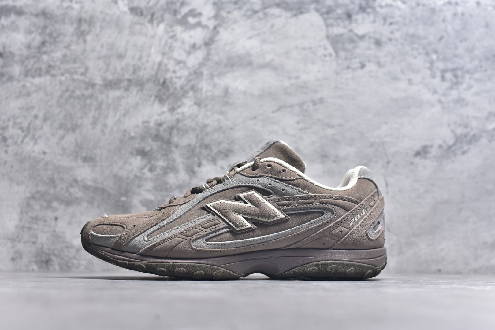 #New Balance 204L系列 新百伦 薄底鞋 薄底皮质鞋带德训系 减震耐磨包裹性支撑轻便 低帮 生活休闲鞋 货号：U204LMMA 尺码：36-44（半）-选品中心