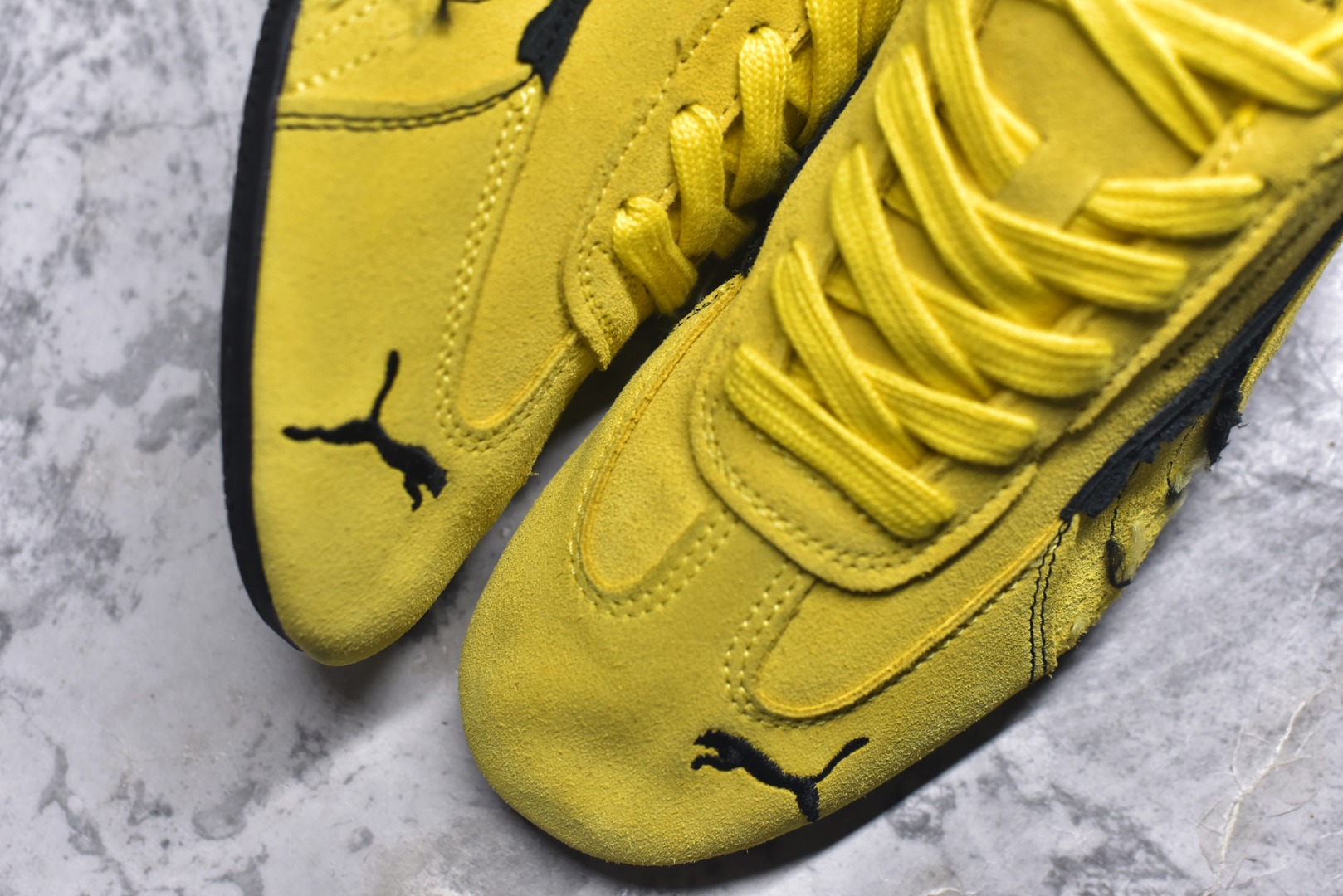 图片[8]-#巴黎世家联名款The Open Product x Puma Speedcat 极速赛车系列彪马低帮生活休闲鞋 原装档案原数据纸版楦型 采用原厂固色翻毛皮鞋面材质 二次成型\’猛帮\’成型工艺 全球知名运动品牌PUMA宝马赛车系列，融合了宝马车队的标志性配色，以趣味十足又前卫复古的设计引领潮流，将赛道精神融入街头时尚，开启前卫竞速之旅。自1978年巴伐利亚车队走上世界舞台，宝马赛车就在全球汽车制造和赛车运动领域留下了浓墨重彩的一笔。全新的两款BMW MMS Roma与BMW MMS Speedboat鞋款，均从宝马车型中汲取灵感。以黑或白为底色，融入经典配色，主打前卫复古风。Roma鞋款的鞋侧以复古的流线造型，缀以宝马经典Logo，巧妙吸睛；而Speedcat鞋款以亮眼三色条纹元素缀以舒适鞋面，赋予了独特的个性美学，演绎赛车的无尽能量 TD 尺码 36 37 38 39 40 41 42 43 44 45 ｛官方同布 无半码｝-选品中心