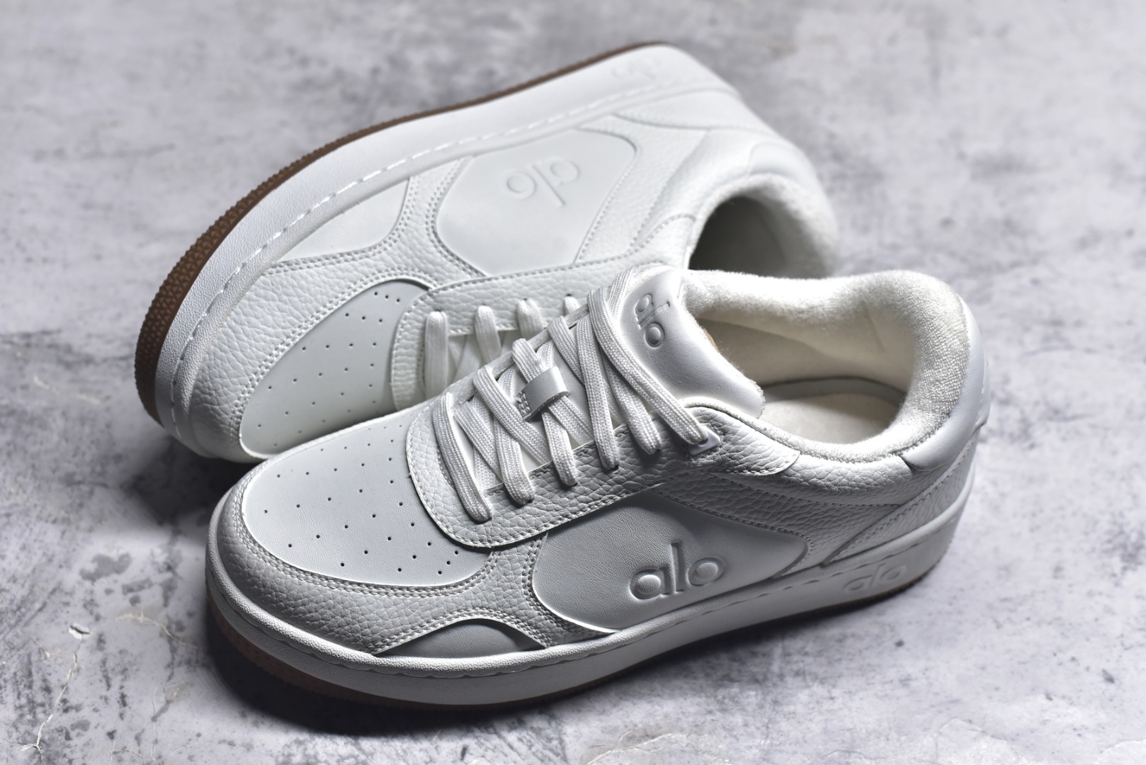 图片[7]-# Alo yoga Recovery Mode 内增高 低帮休闲板鞋 A0685U 海淘代购专供品质 原版开发 市面唯一独家私模打造 正确组合大底➕组合鞋垫 经典百搭鞋型 穿什么都好看 内里隐形增高鞋垫 矮子乐必备神鞋 尺码：35-46-选品中心