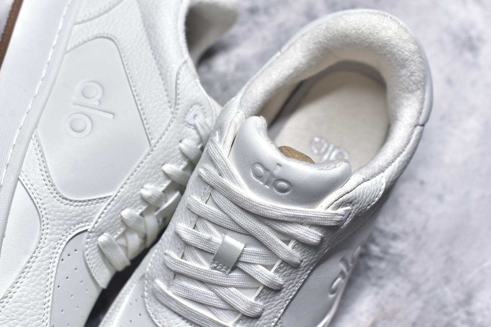 图片[9]-# Alo yoga Recovery Mode 内增高 低帮休闲板鞋 A0685U 海淘代购专供品质 原版开发 市面唯一独家私模打造 正确组合大底➕组合鞋垫 经典百搭鞋型 穿什么都好看 内里隐形增高鞋垫 矮子乐必备神鞋 尺码：35-46-选品中心