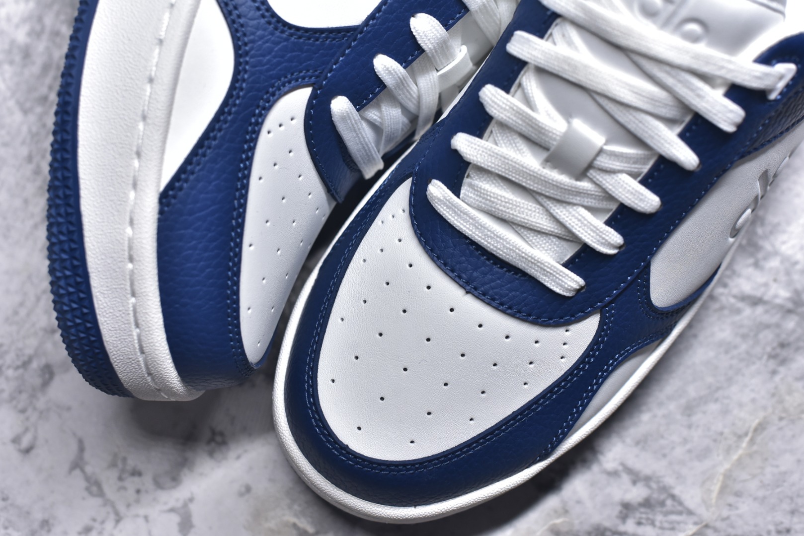 图片[8]-# Alo yoga Recovery Mode 内增高 低帮休闲板鞋 A0685U 海淘代购专供品质 原版开发 市面唯一独家私模打造 正确组合大底➕组合鞋垫 经典百搭鞋型 穿什么都好看 内里隐形增高鞋垫 矮子乐必备神鞋 尺码：39-46-选品中心