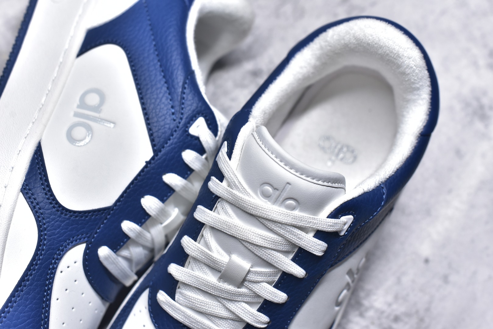 图片[9]-# Alo yoga Recovery Mode 内增高 低帮休闲板鞋 A0685U 海淘代购专供品质 原版开发 市面唯一独家私模打造 正确组合大底➕组合鞋垫 经典百搭鞋型 穿什么都好看 内里隐形增高鞋垫 矮子乐必备神鞋 尺码：39-46-选品中心