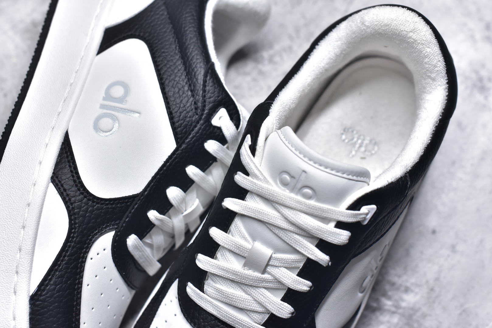 图片[9]-# Alo yoga Recovery Mode 内增高 低帮休闲板鞋 A0685U 海淘代购专供品质 原版开发 市面唯一独家私模打造 正确组合大底➕组合鞋垫 经典百搭鞋型 穿什么都好看 内里隐形增高鞋垫 矮子乐必备神鞋 尺码：35-46-选品中心