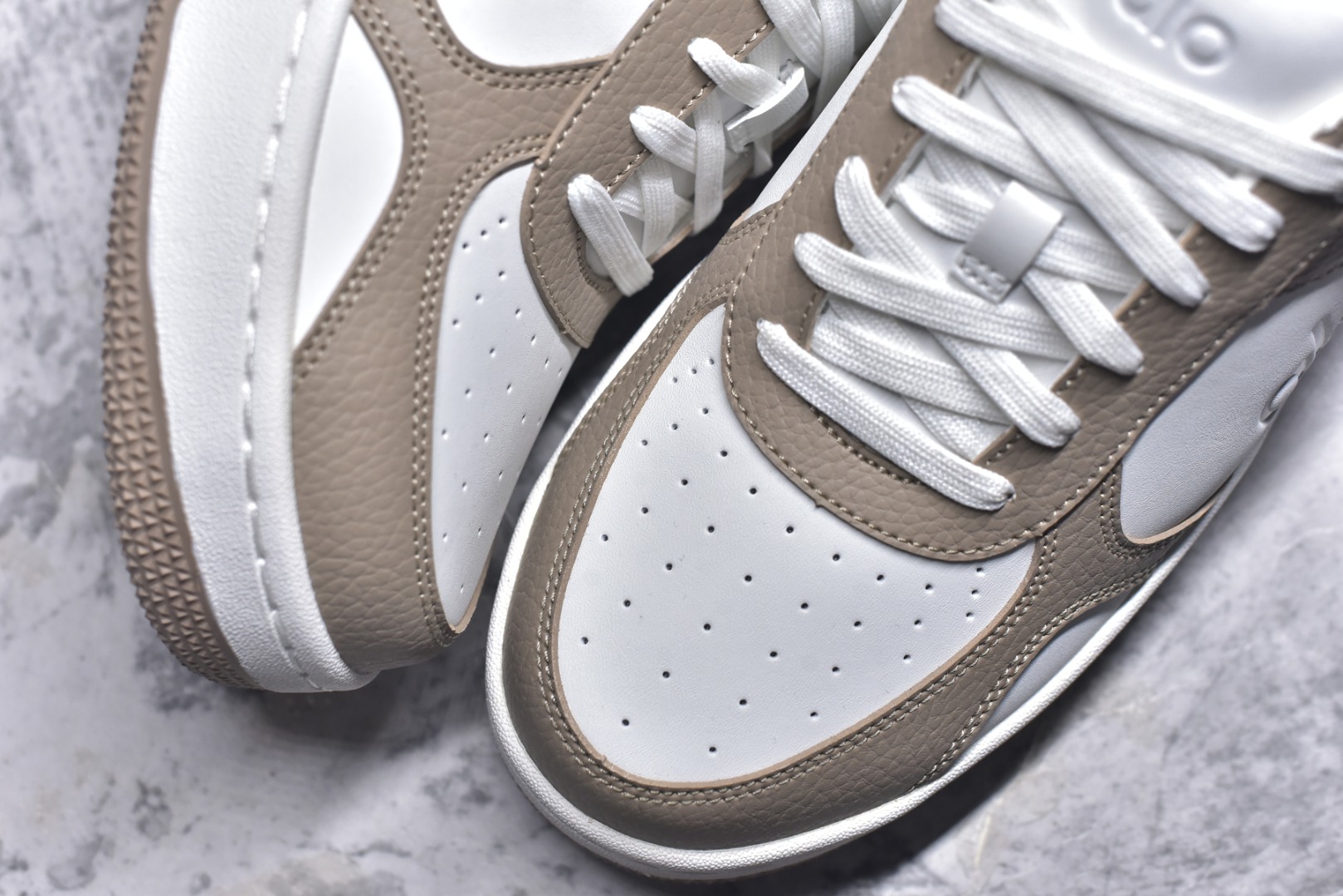 图片[8]-# Alo yoga Recovery Mode 内增高 低帮休闲板鞋 A0685U 海淘代购专供品质 原版开发 市面唯一独家私模打造 正确组合大底➕组合鞋垫 经典百搭鞋型 穿什么都好看 内里隐形增高鞋垫 矮子乐必备神鞋 尺码：35-46-选品中心