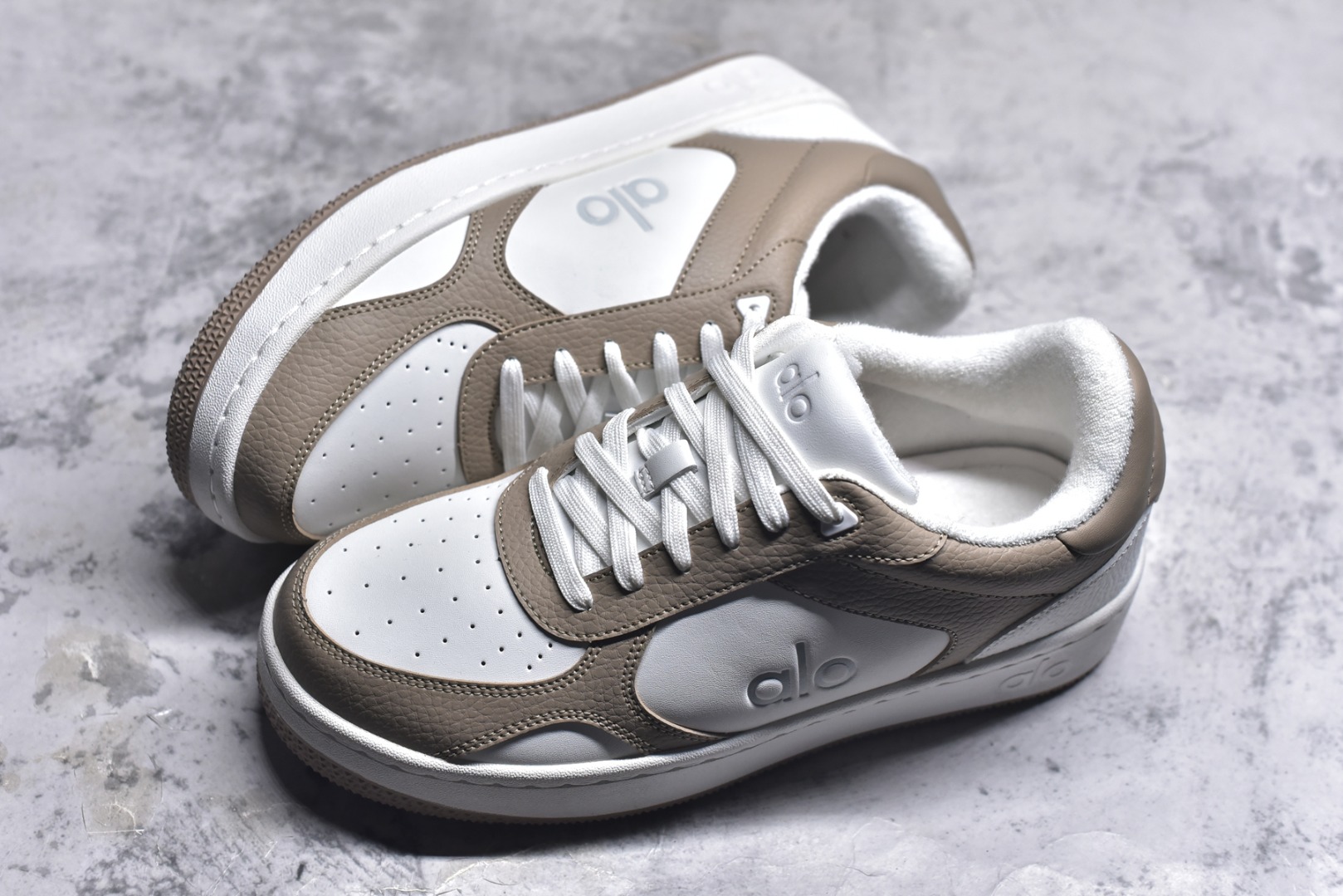 图片[7]-# Alo yoga Recovery Mode 内增高 低帮休闲板鞋 A0685U 海淘代购专供品质 原版开发 市面唯一独家私模打造 正确组合大底➕组合鞋垫 经典百搭鞋型 穿什么都好看 内里隐形增高鞋垫 矮子乐必备神鞋 尺码：35-46-选品中心