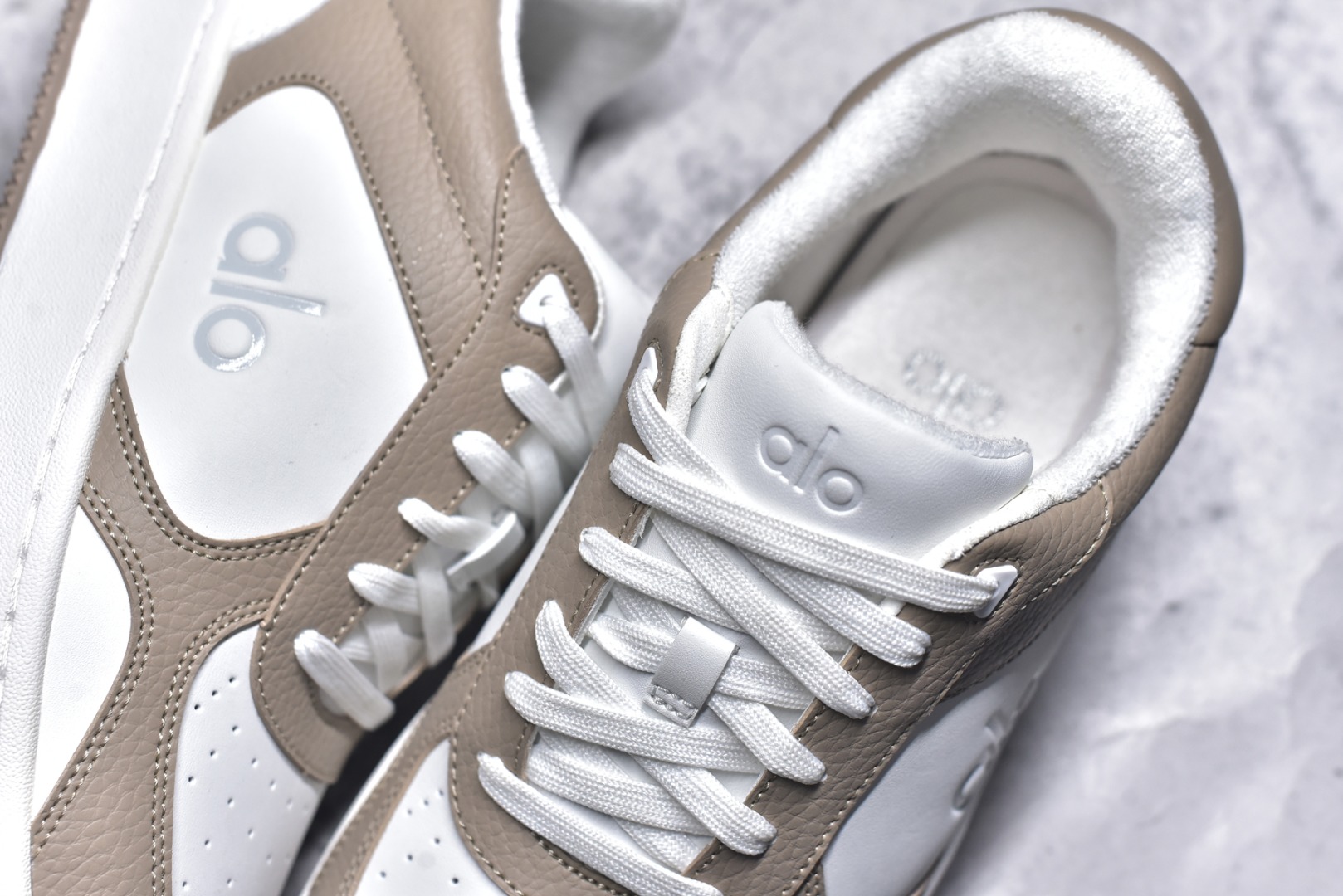 图片[9]-# Alo yoga Recovery Mode 内增高 低帮休闲板鞋 A0685U 海淘代购专供品质 原版开发 市面唯一独家私模打造 正确组合大底➕组合鞋垫 经典百搭鞋型 穿什么都好看 内里隐形增高鞋垫 矮子乐必备神鞋 尺码：35-46-选品中心