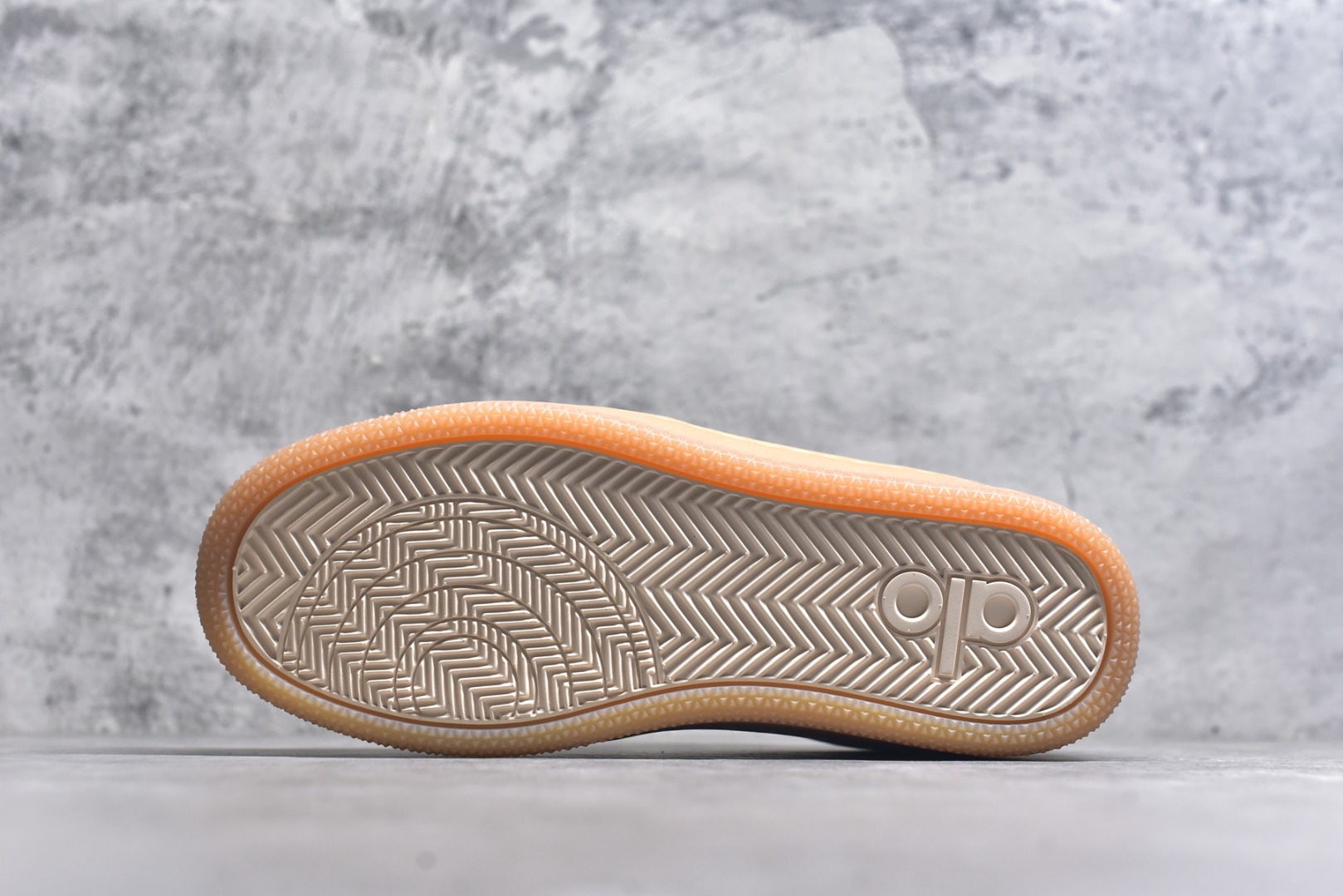 图片[6]-# Alo yoga Recovery Mode 内增高 低帮休闲板鞋 A0685U 海淘代购专供品质 原版开发 市面唯一独家私模打造 正确组合大底➕组合鞋垫 经典百搭鞋型 穿什么都好看 内里隐形增高鞋垫 矮子乐必备神鞋 尺码：35-46-选品中心